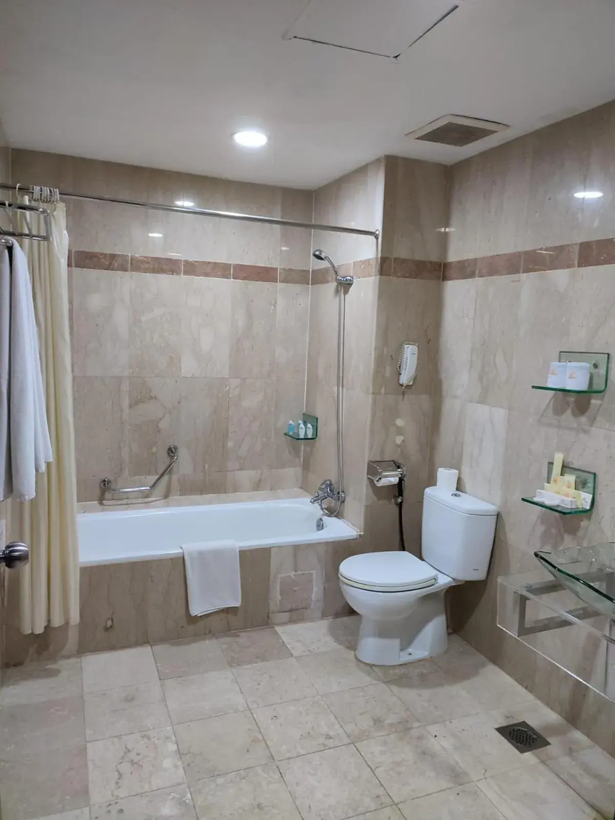 Bath, Bathroom in Pacific Palace Hotel