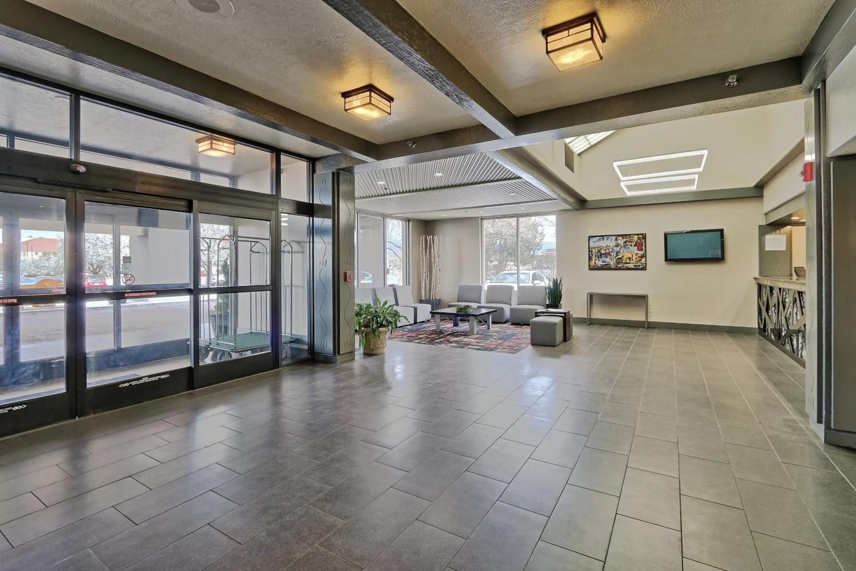 Facade/entrance in Ramada by Wyndham Albuquerque Midtown Facade/entrance in Ramada by Wyndham Albuquerque Midtown