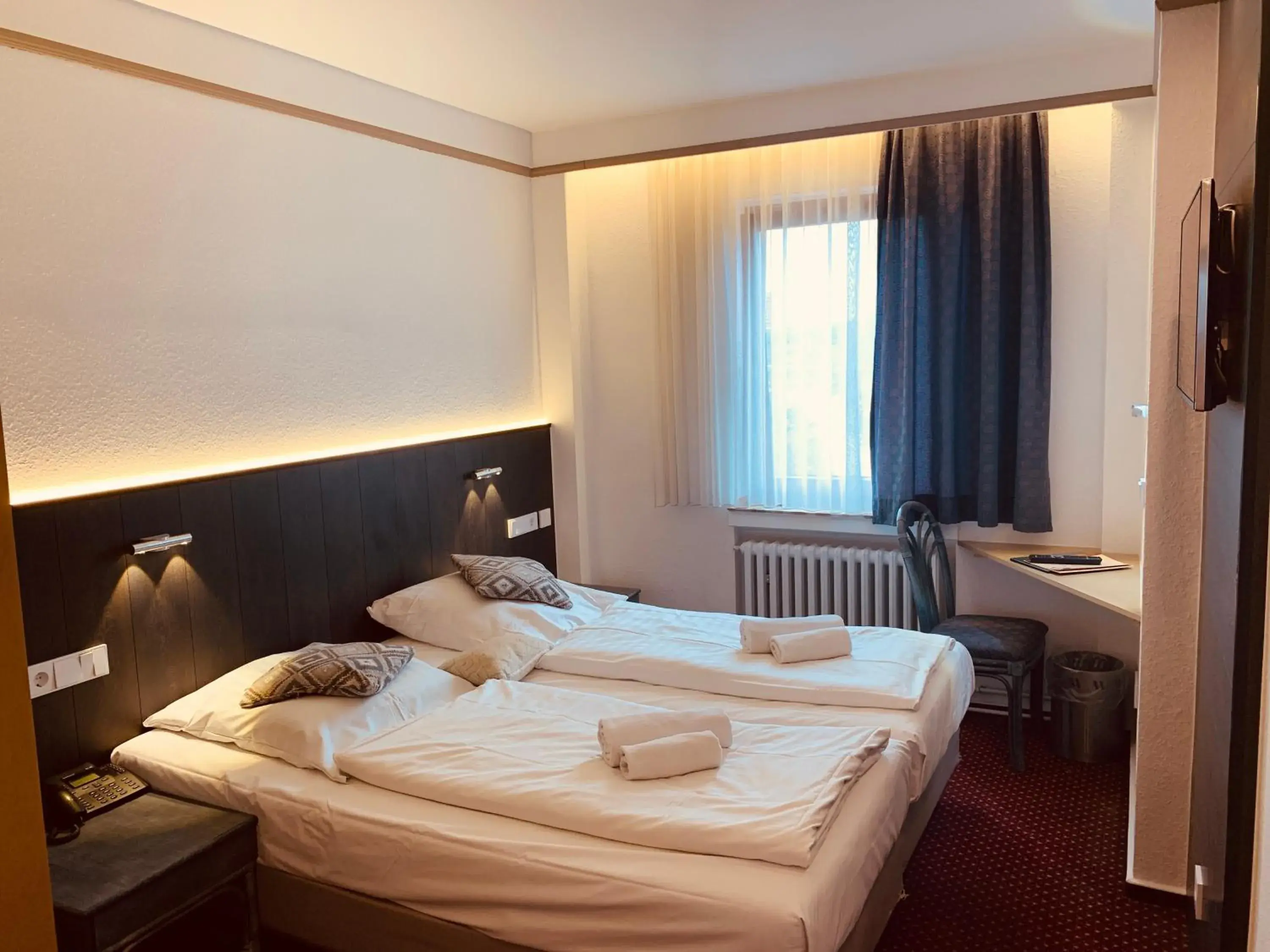 Bedroom, Bed in Hotel Kunibert der Fiese - Superior