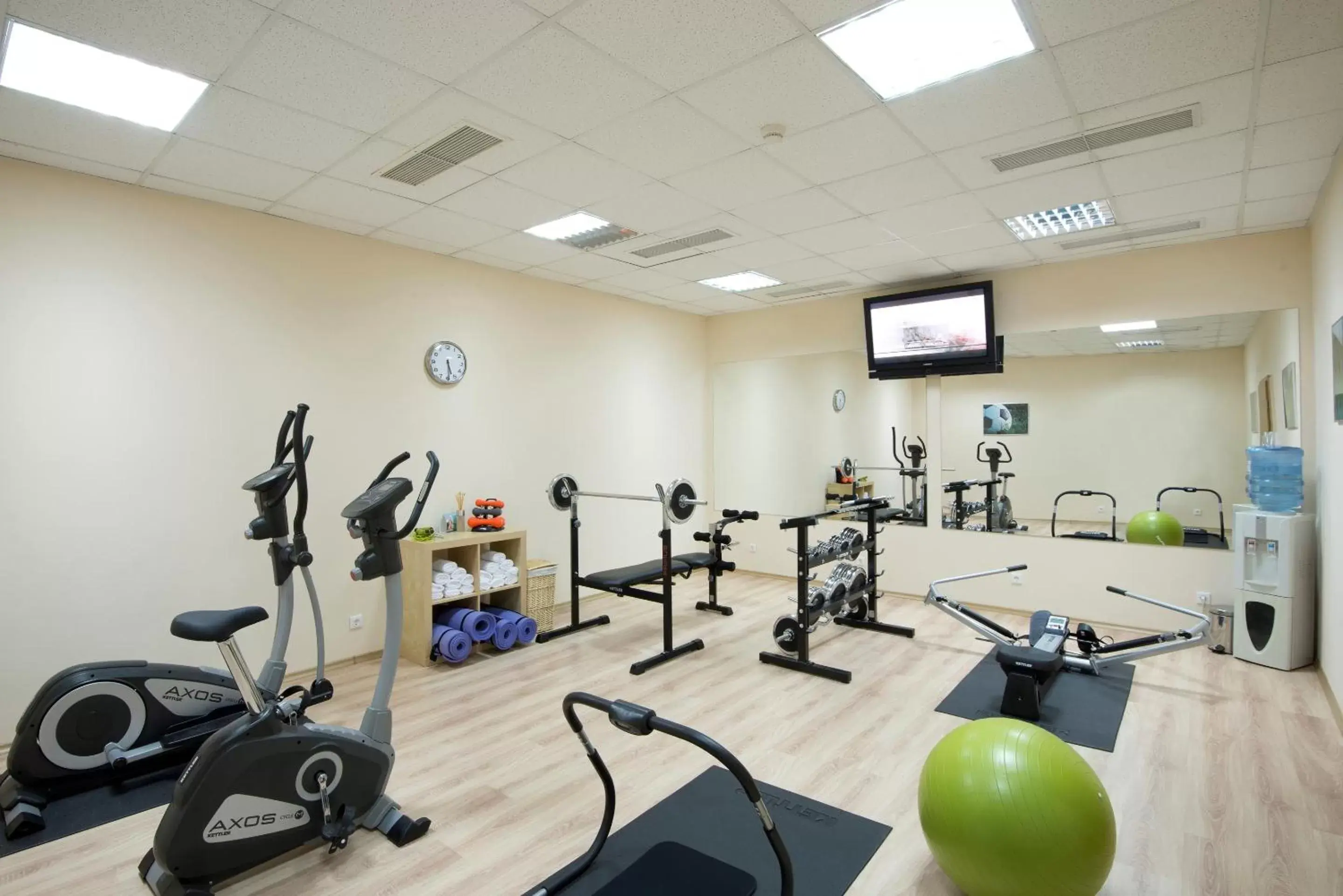 Fitness centre/facilities, Fitness Center/Facilities in Expo Sofia Hotel - Free Arrival shuttle bus - Free Parking - Free Compliments - Free Wi-Fi