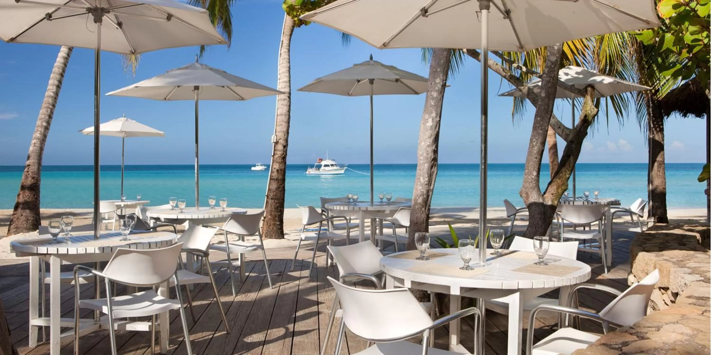 Restaurant/places to eat in Couples Swept Away