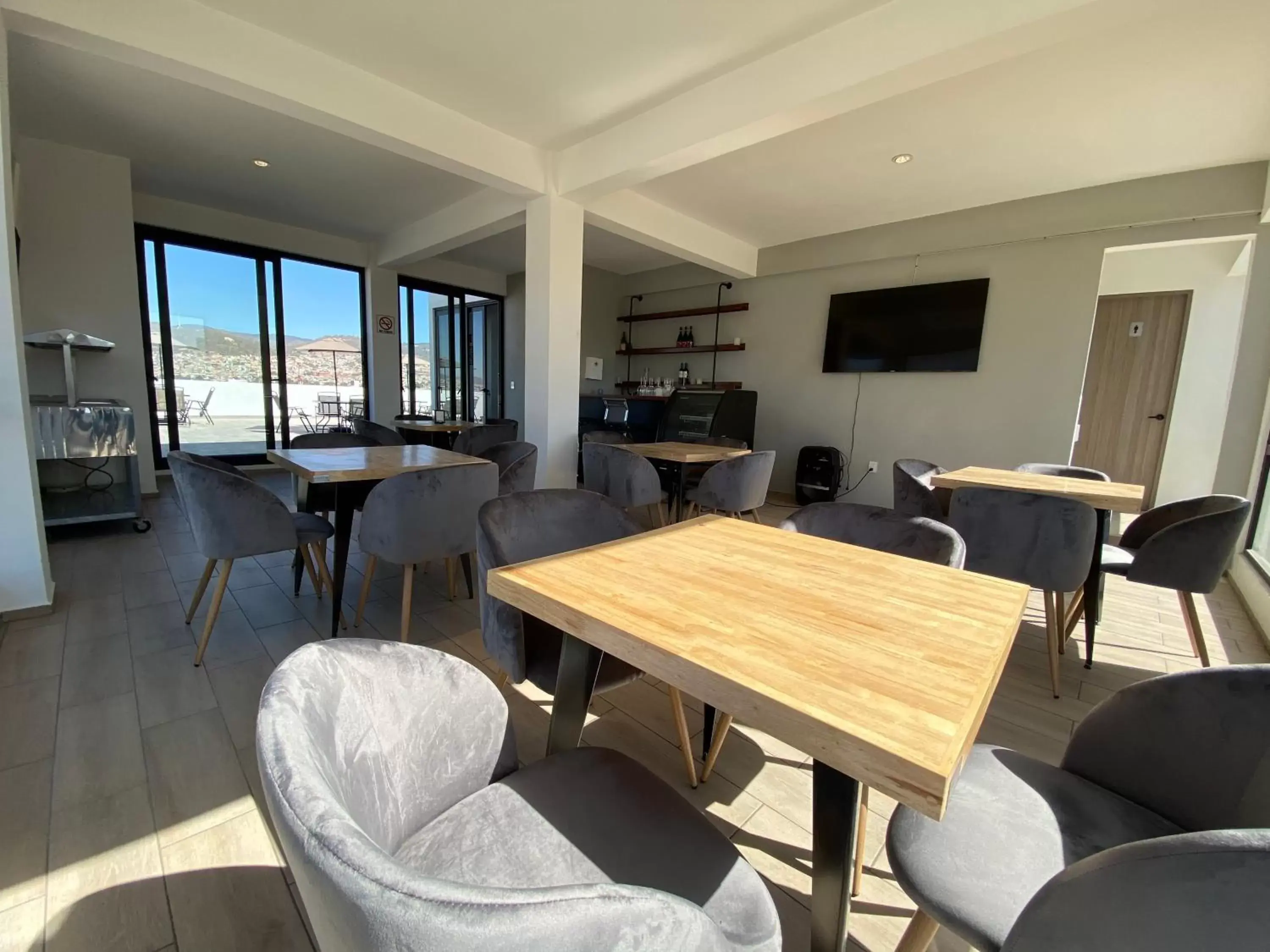 Dining area in Hotel Blanco Pachuca