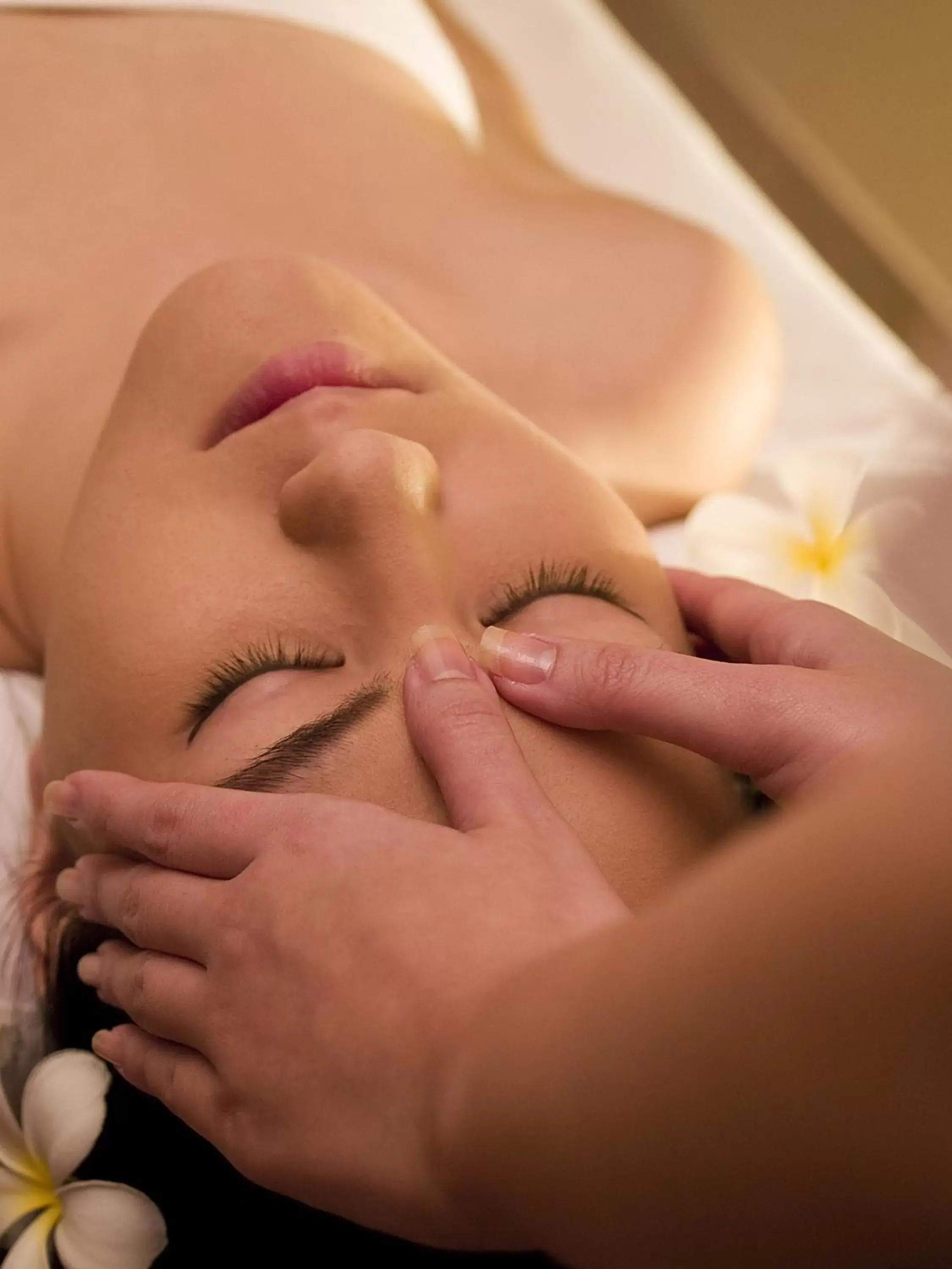 Massage in Zenith Sukhumvit Hotel - SHA Extra Plus