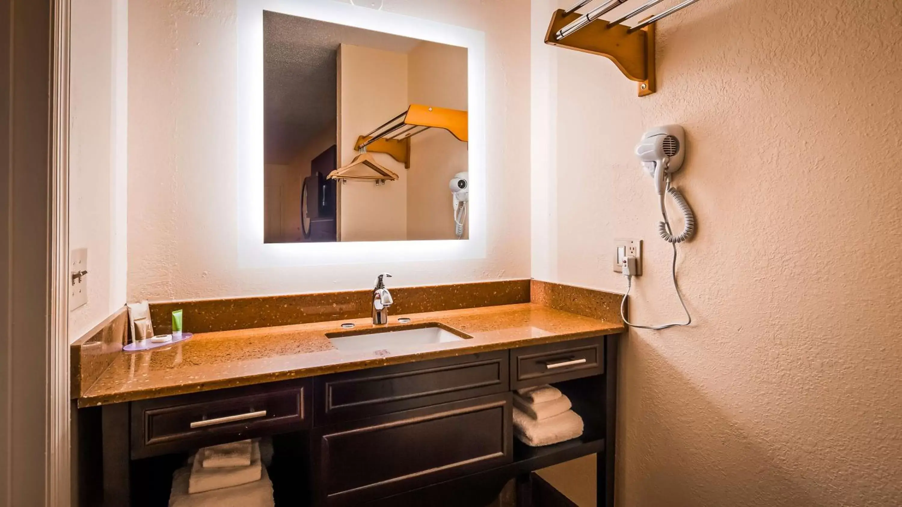 Bathroom in SureStay Hotel by Best Western Manning