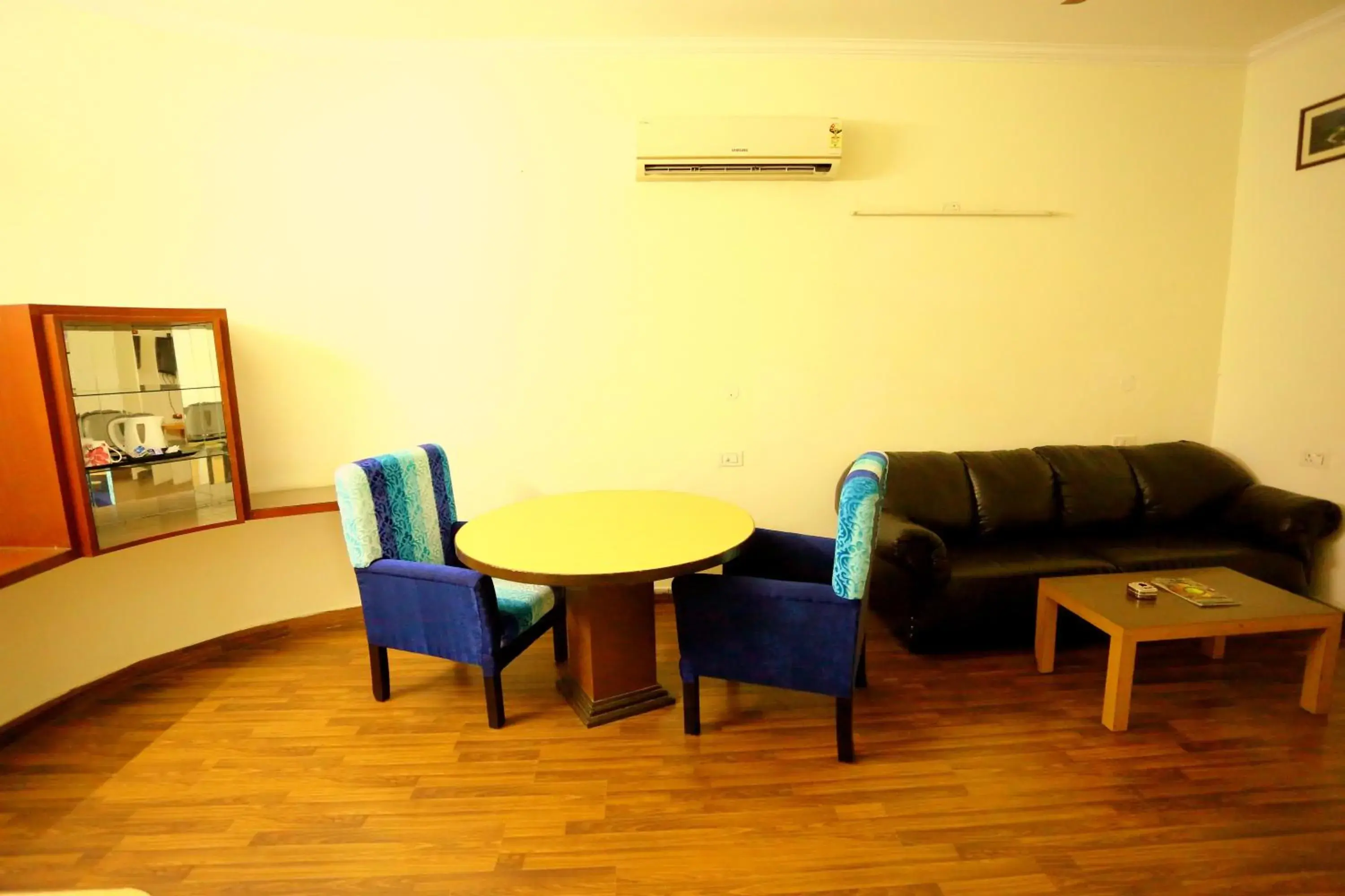 Living room, Seating Area in Hotel Shree Hari Niwas