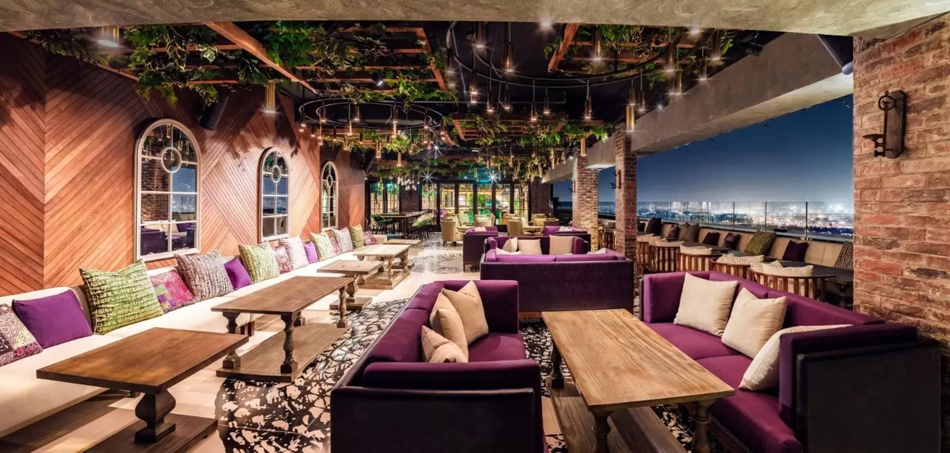 Lounge or bar, Restaurant/Places to Eat in Hyatt Regency Dubai Creek Heights