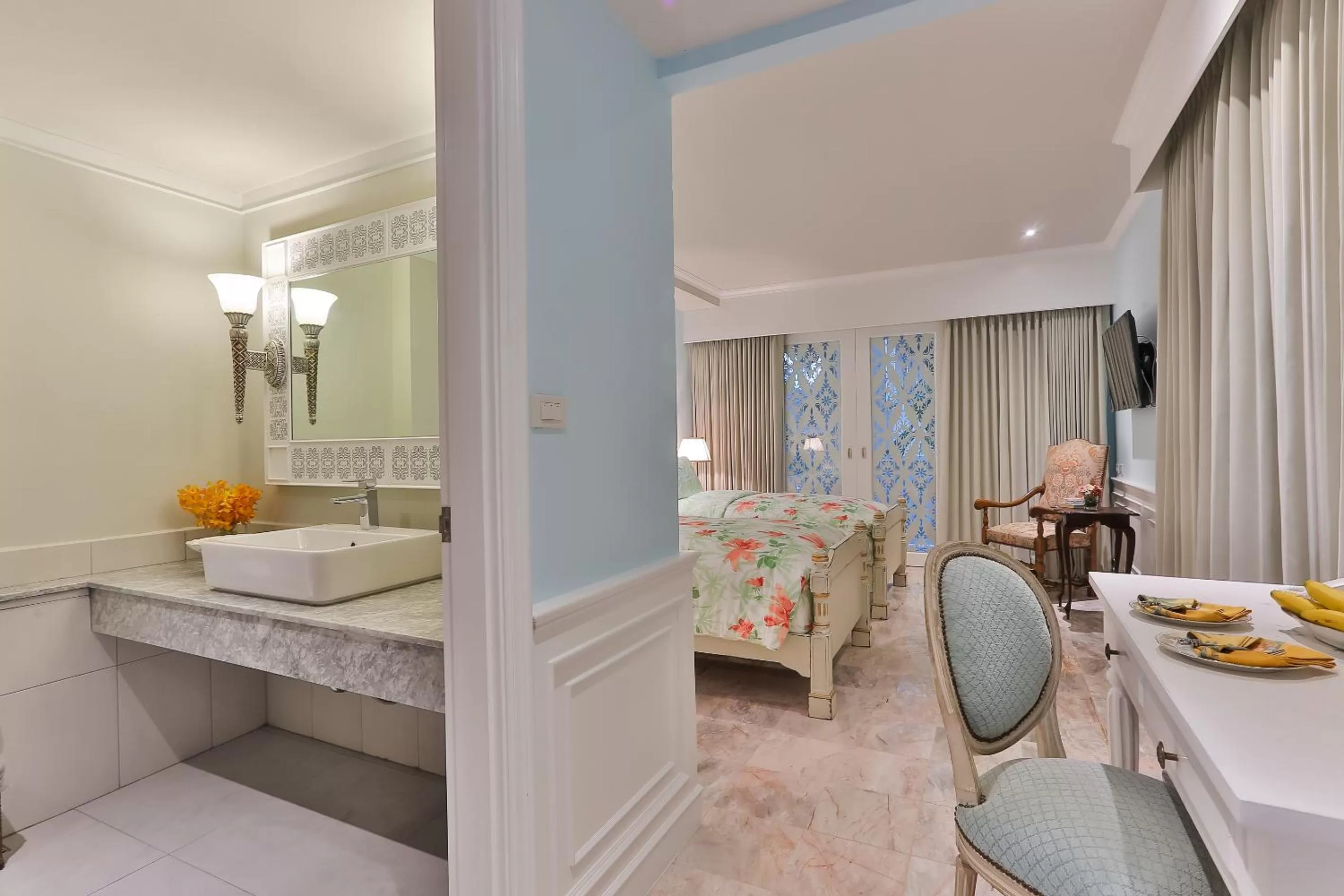 Decorative detail, Bed in At Pingnakorn Riverside