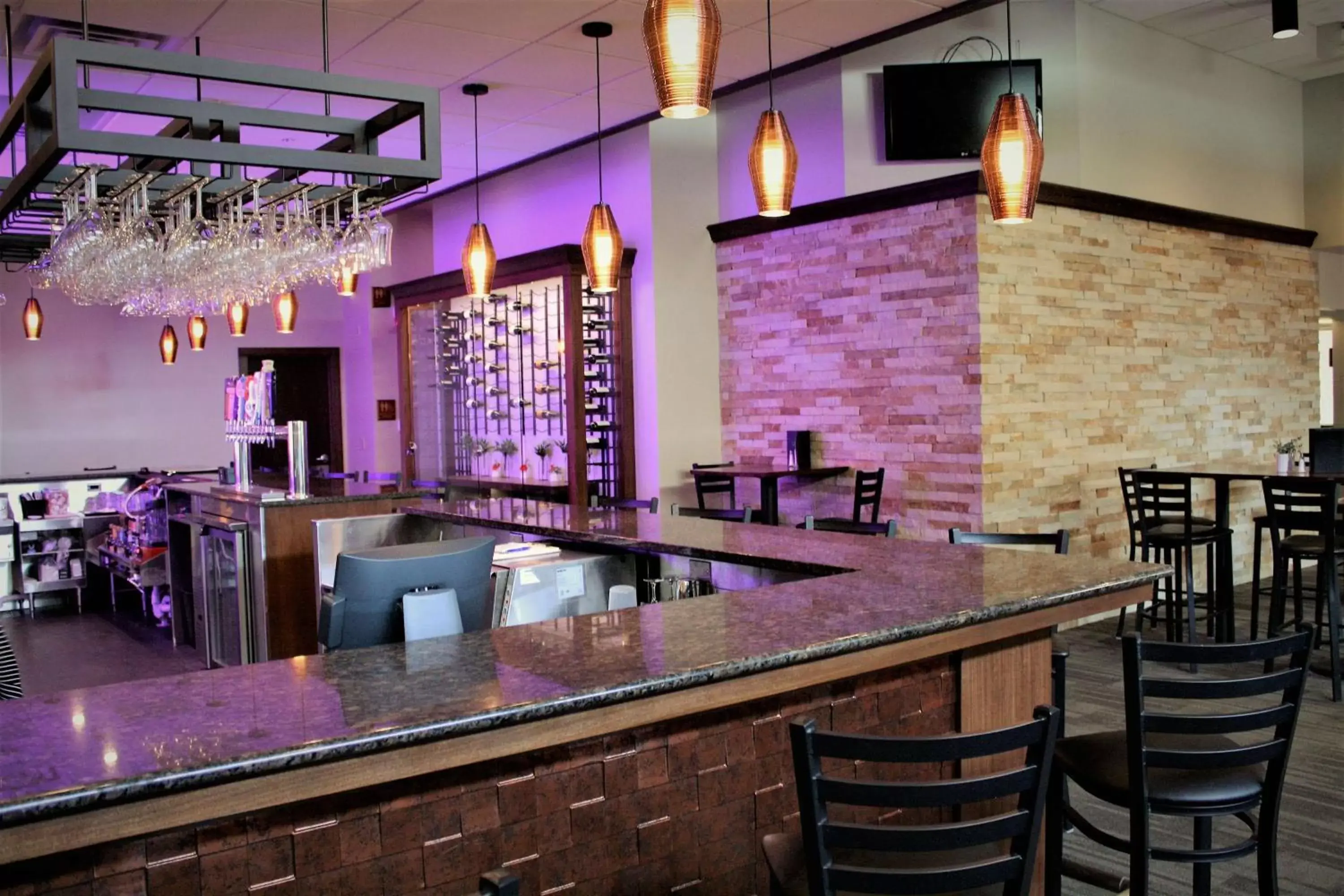 Restaurant/places to eat, Lounge/Bar in Jefferson Street Inn, a Member of Radisson Individuals