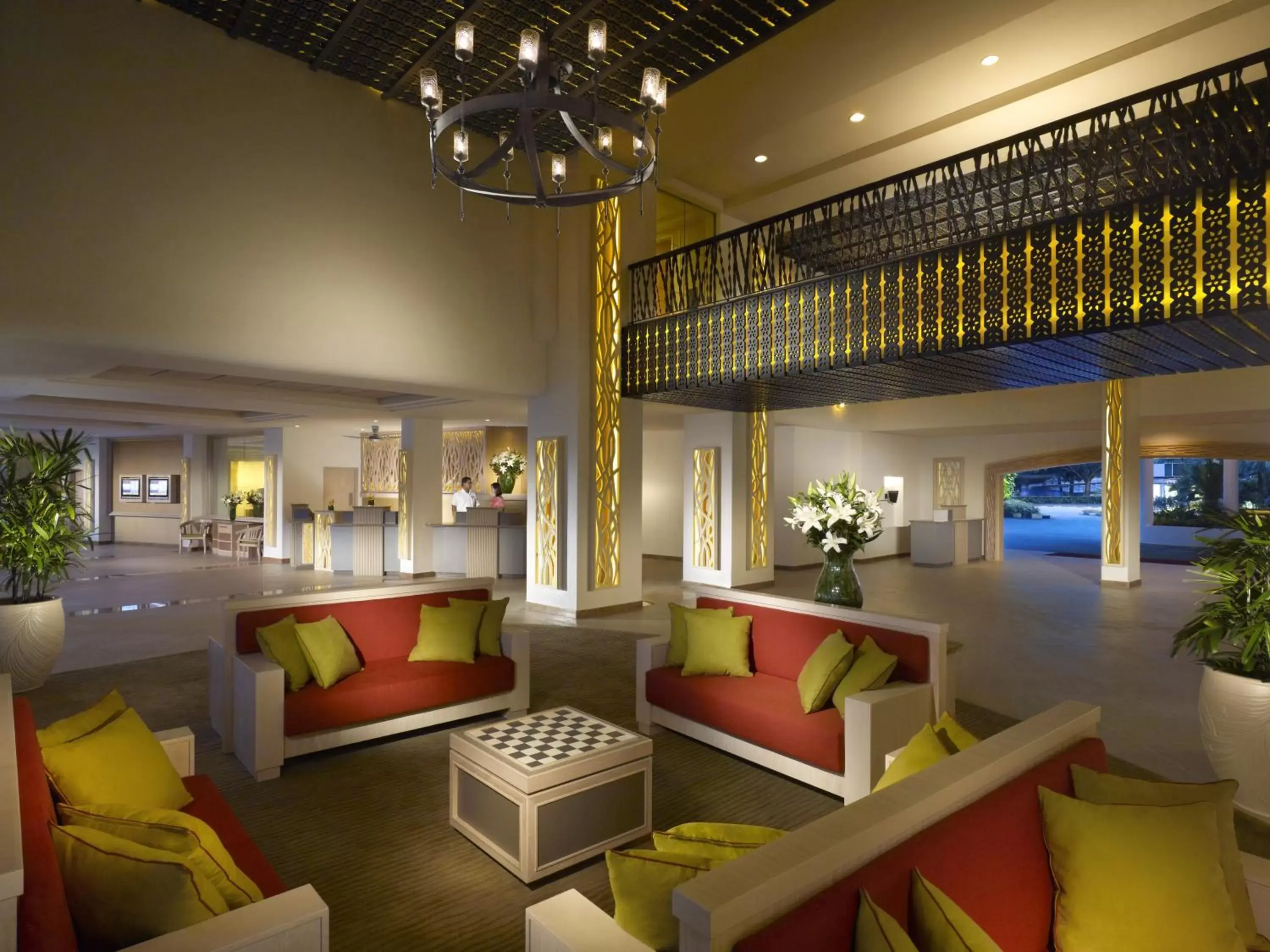 Lobby or reception, Lounge/Bar in Shangri-La Golden Sands, Penang