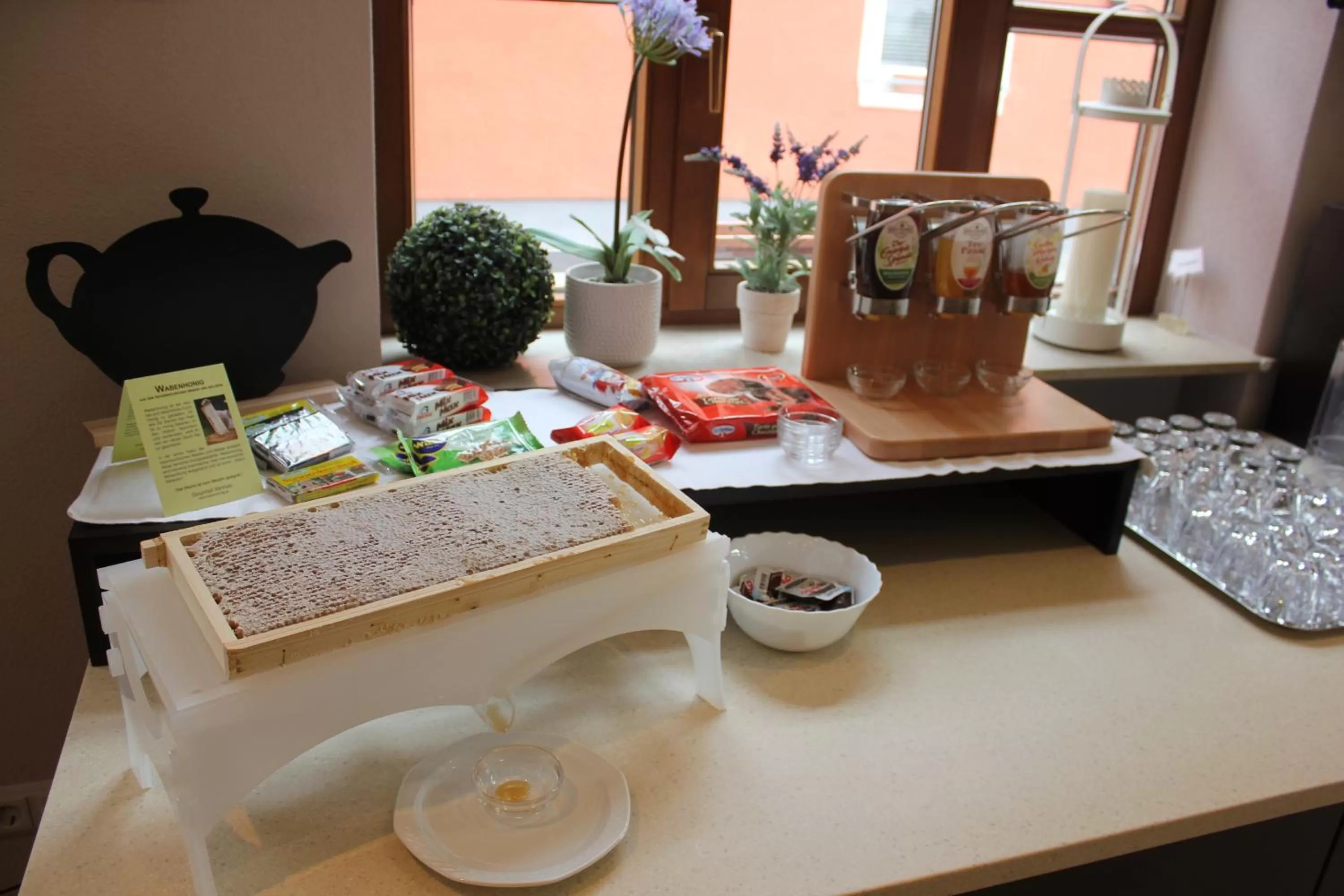 Restaurant/places to eat in Gasthof Weißes Roß