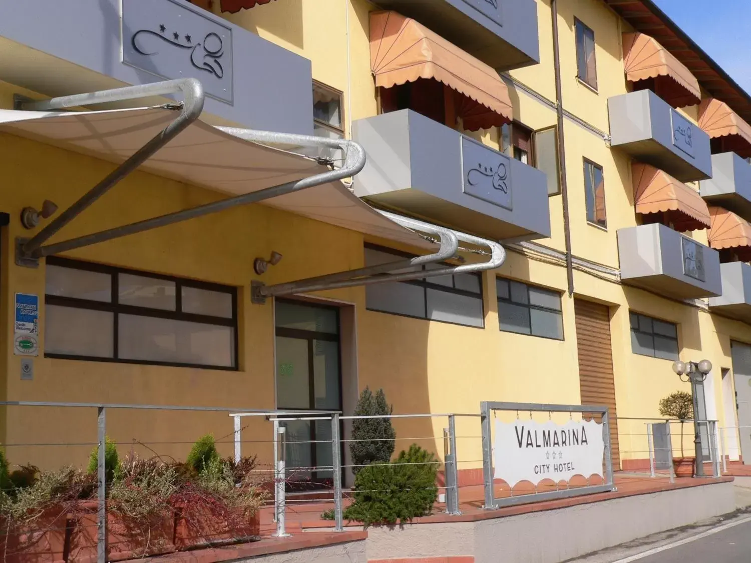 Facade/entrance, Property Building in Valmarina