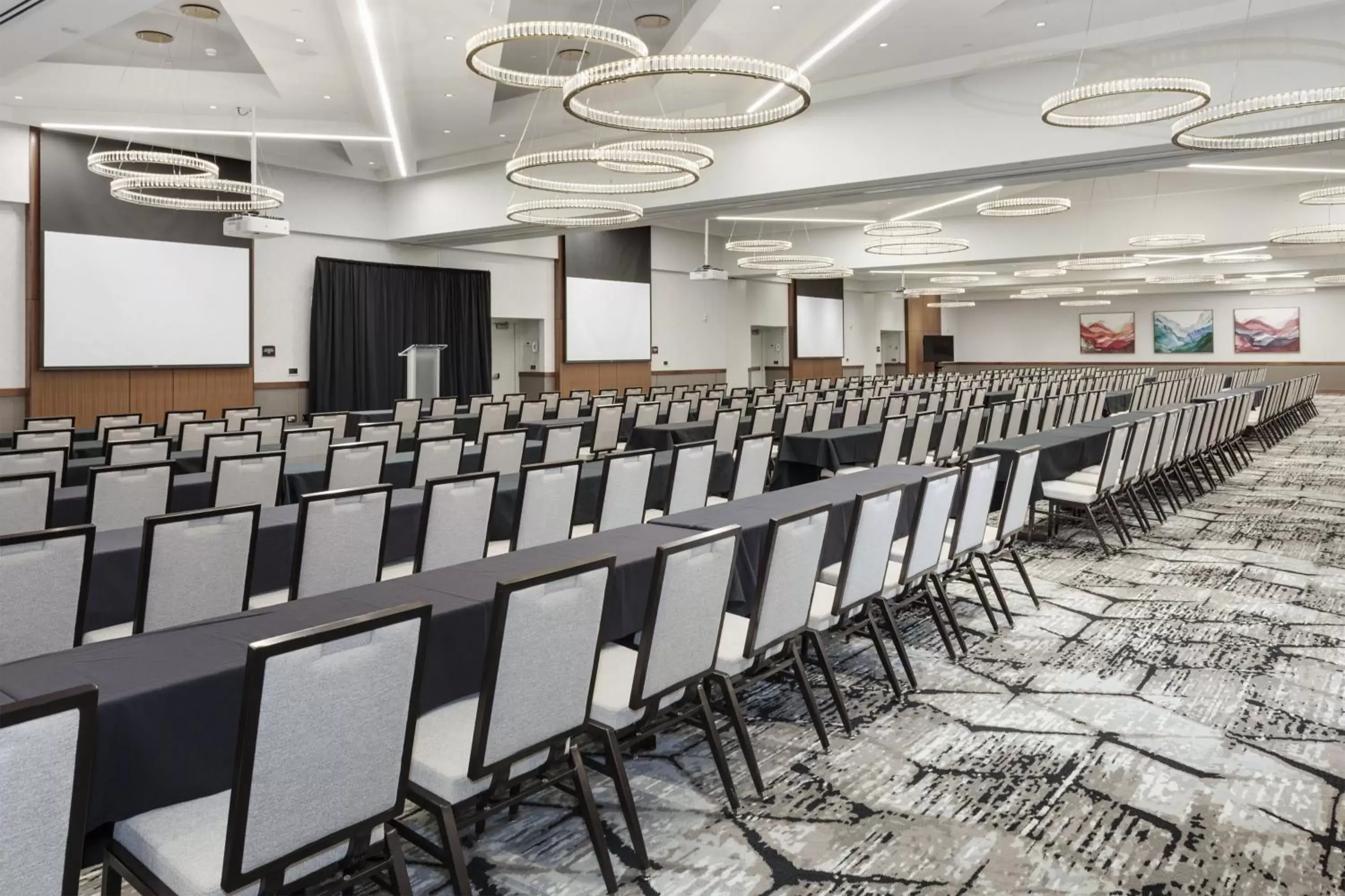 Banquet/Function facilities in Crowne Plaza Lansing West, an IHG Hotel