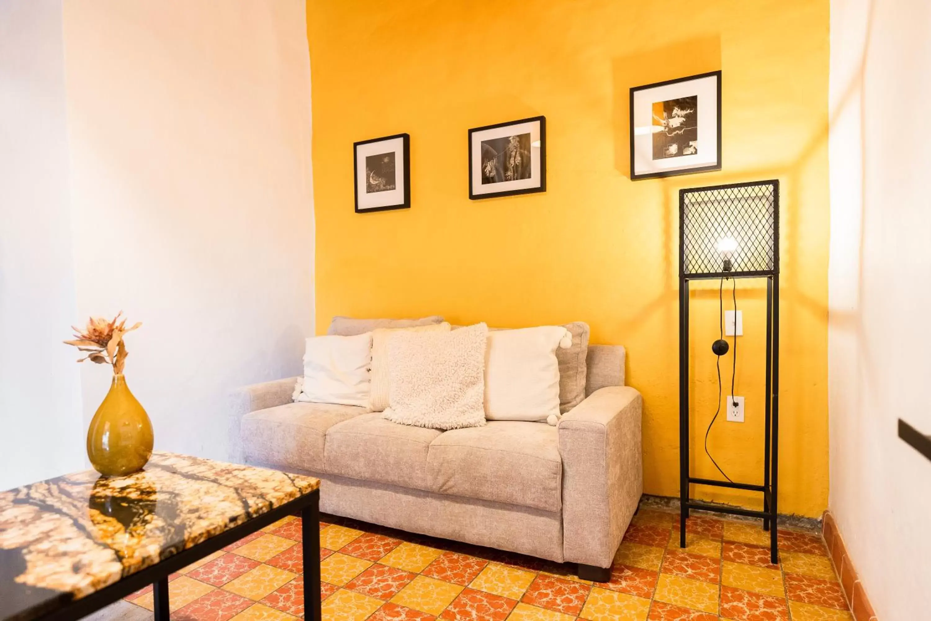 Living room, Seating Area in Casa I. Madero