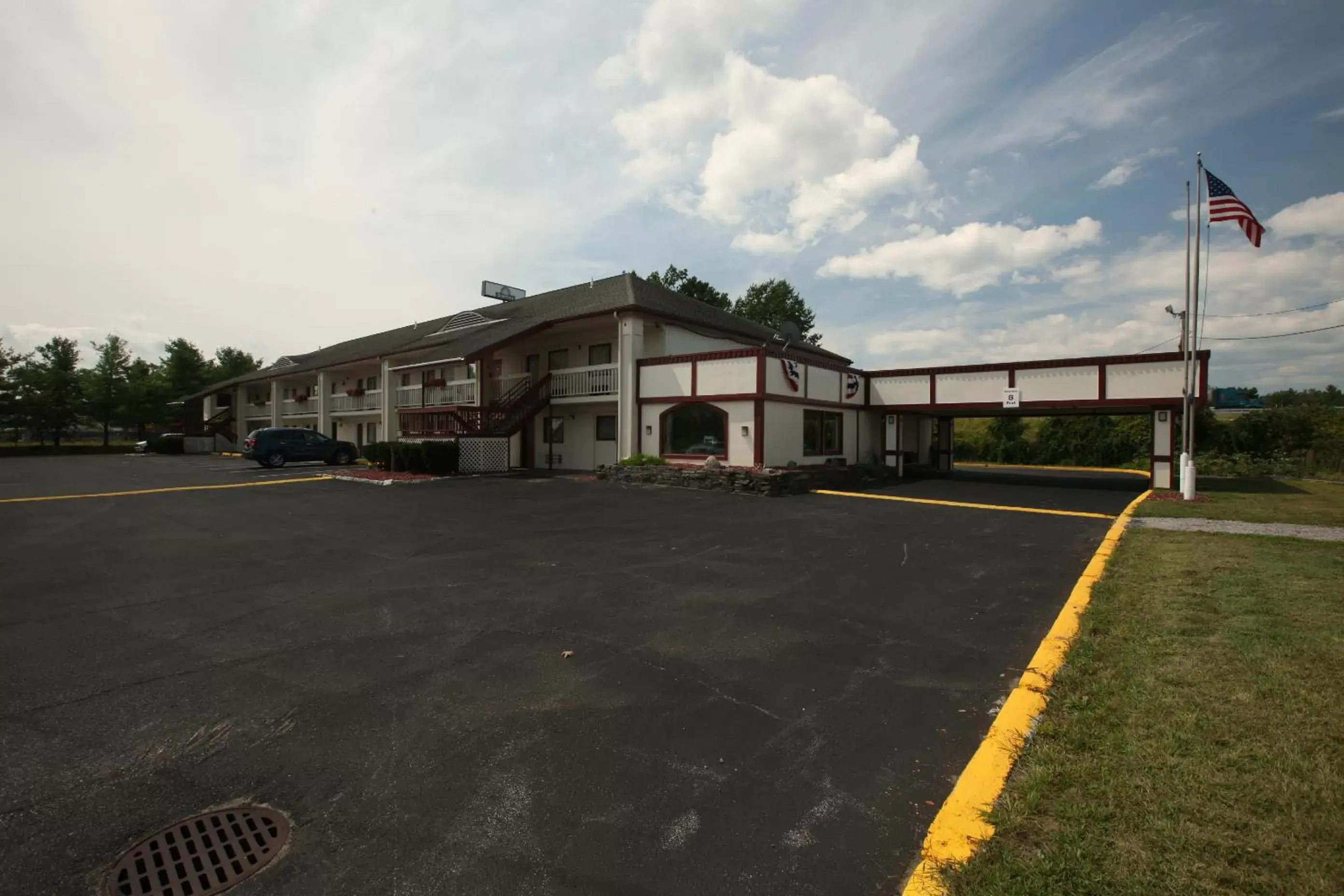 Facade/entrance, Property Building in Days Inn by Wyndham Queensbury/Lake George