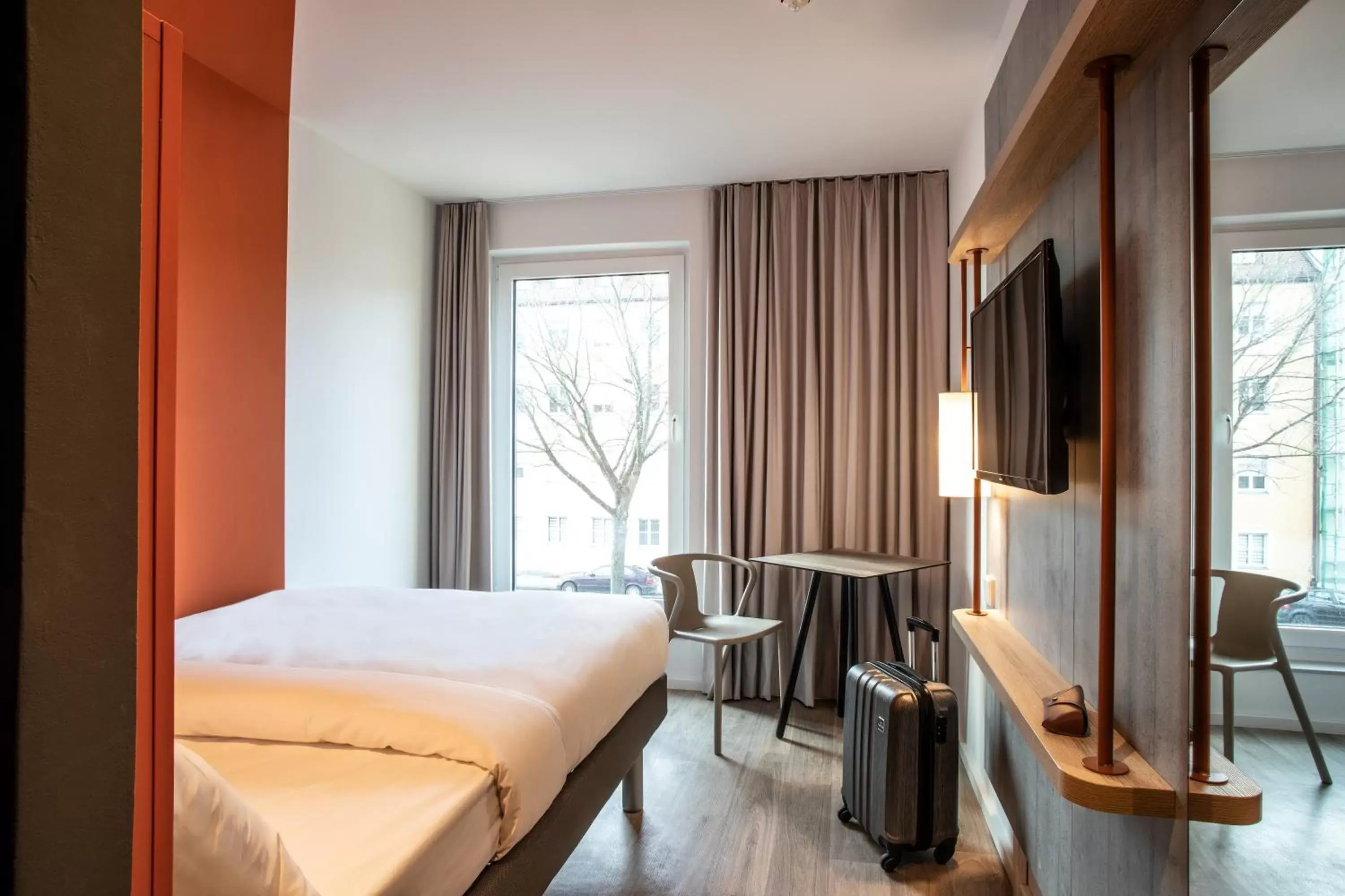 Photo of the whole room, Bed in ibis budget Bayreuth Photo of the whole room, Bed in ibis budget Bayreuth