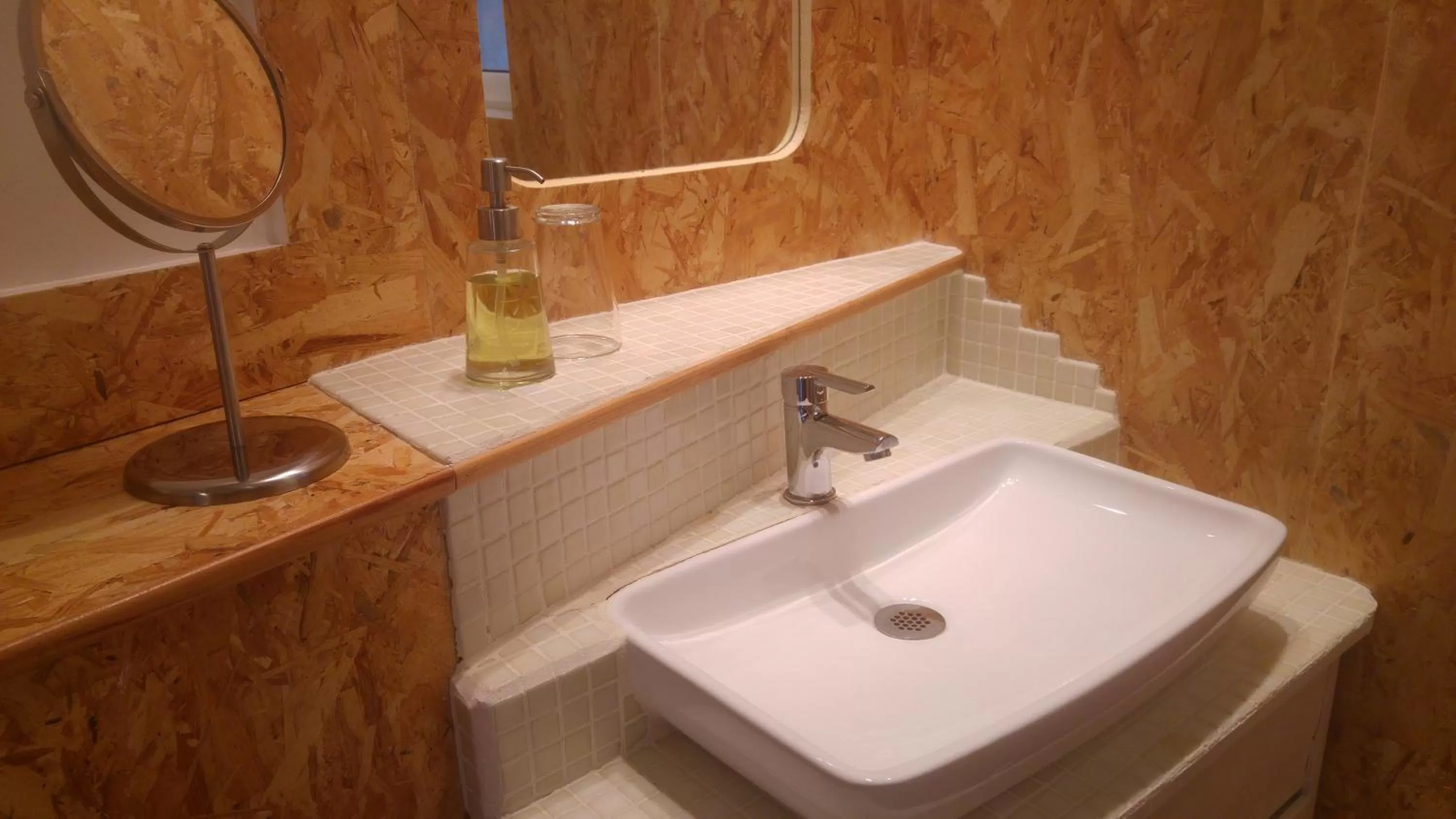 Bathroom in Le Moulin de Varrians