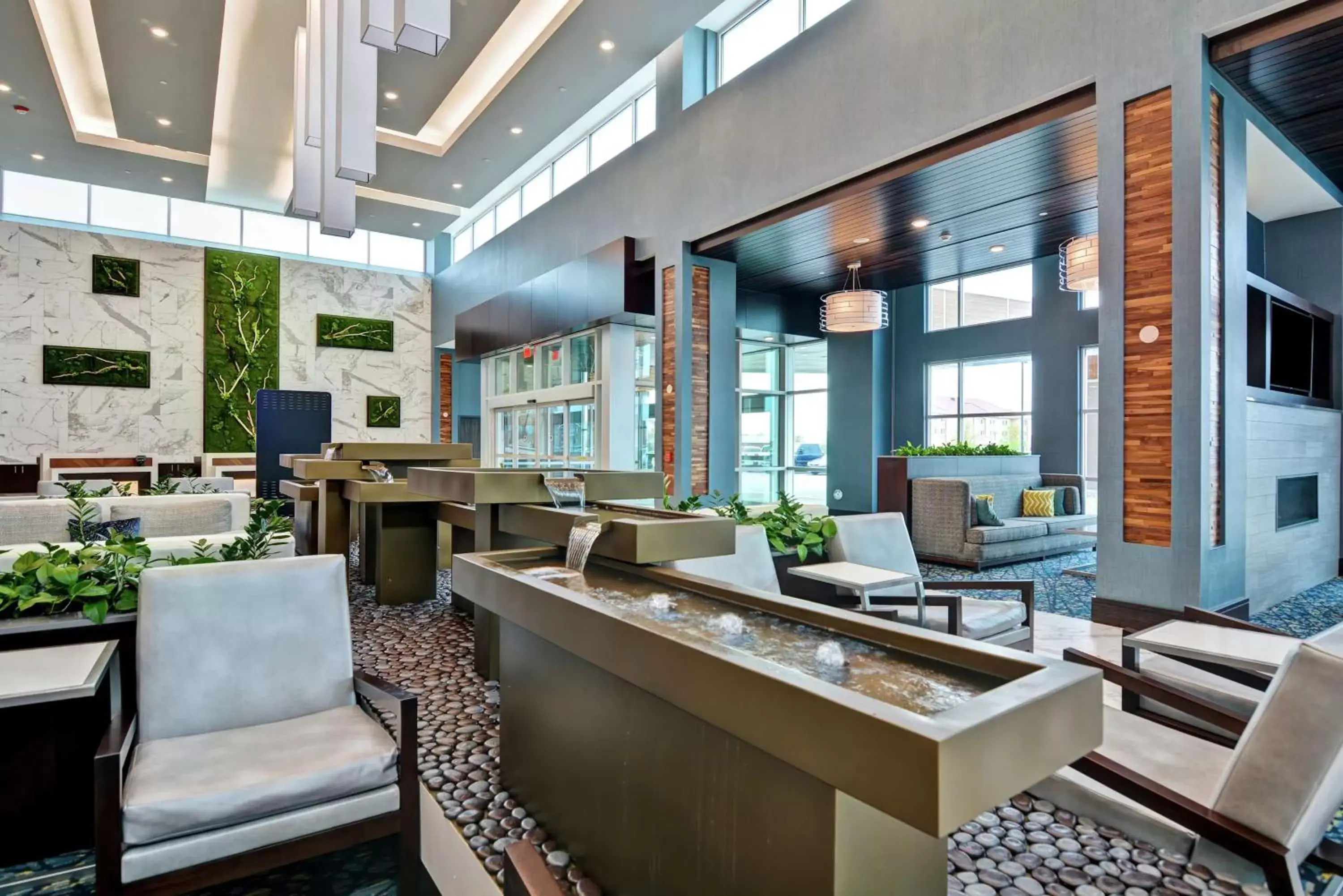 Lobby or reception in Embassy Suites By Hilton Plainfield Indianapolis Airport