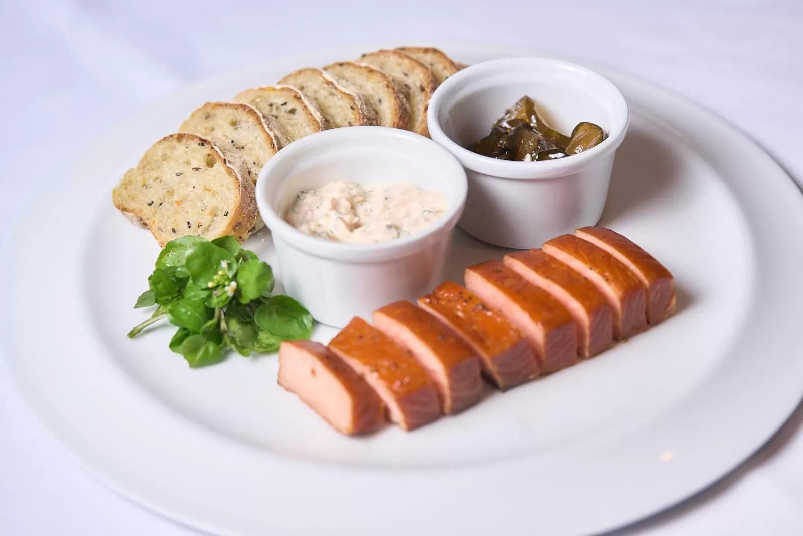 Restaurant/places to eat in Hotel San Fernando Plaza