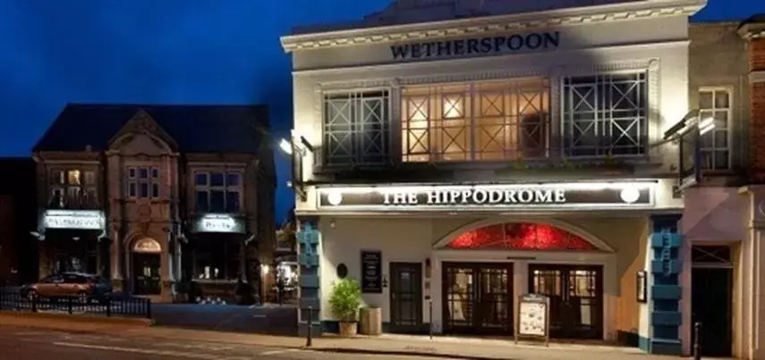 Facade/entrance in The Hippodrome Wetherspoon