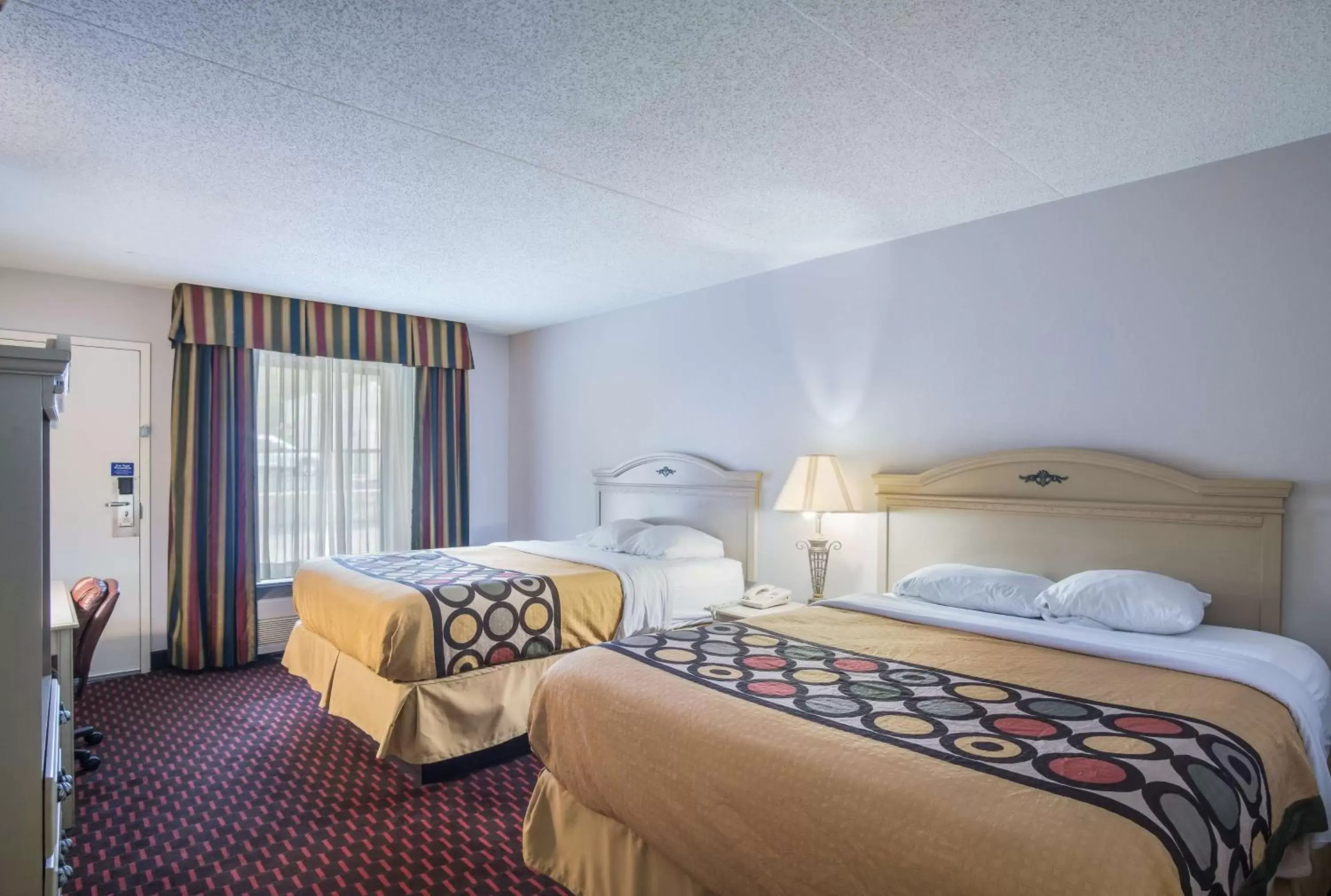 Photo of the whole room, Bed in Motel 6-London, KY Photo of the whole room, Bed in Motel 6-London, KY