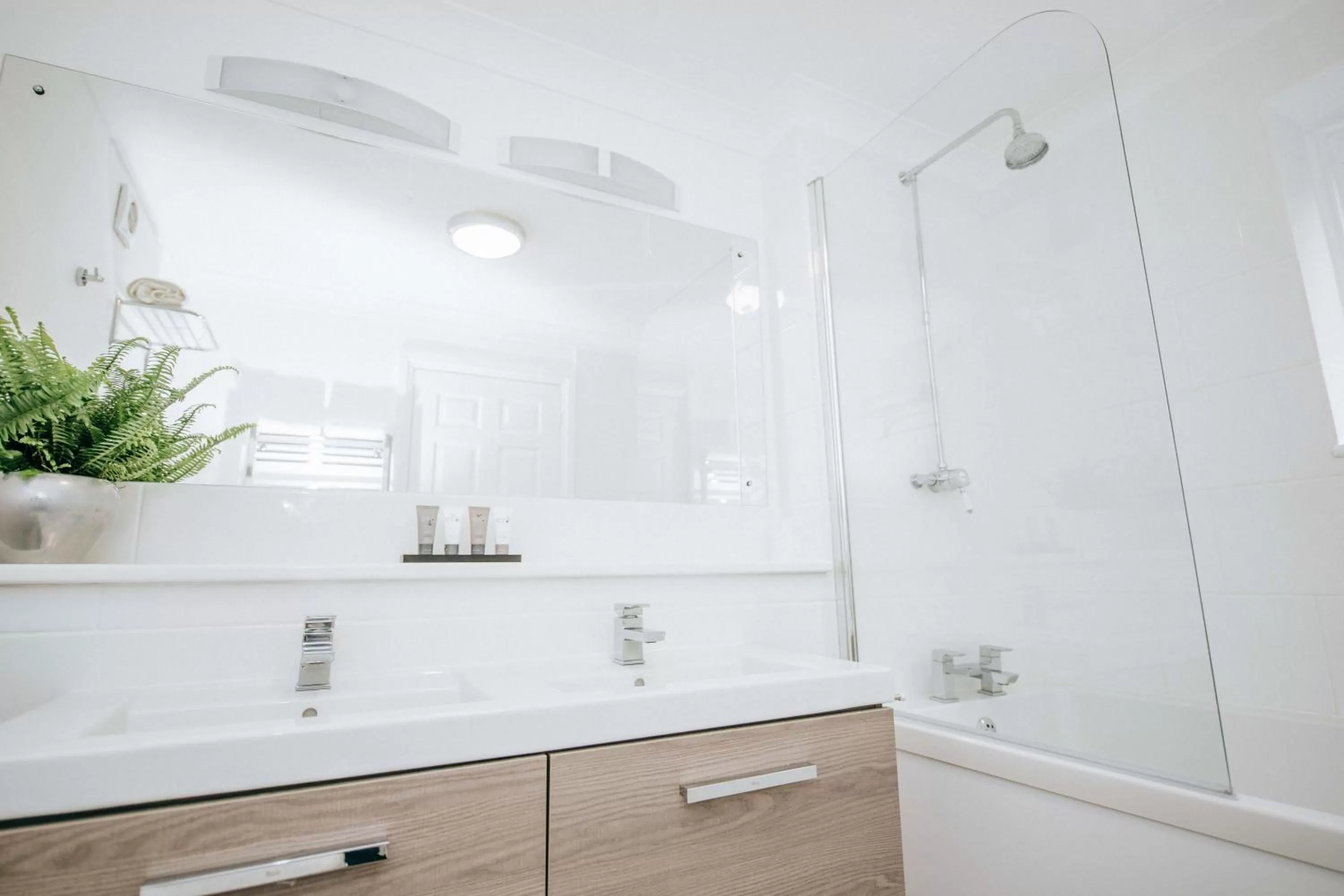 Bathroom in Flackley Ash Country House Hotel