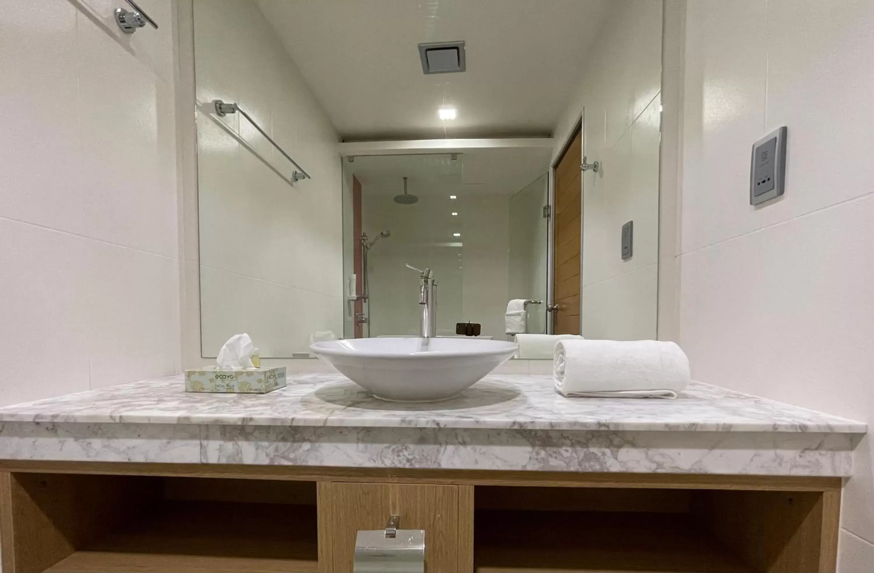 Bathroom in Huvan Beach Hotel at Hulhumale