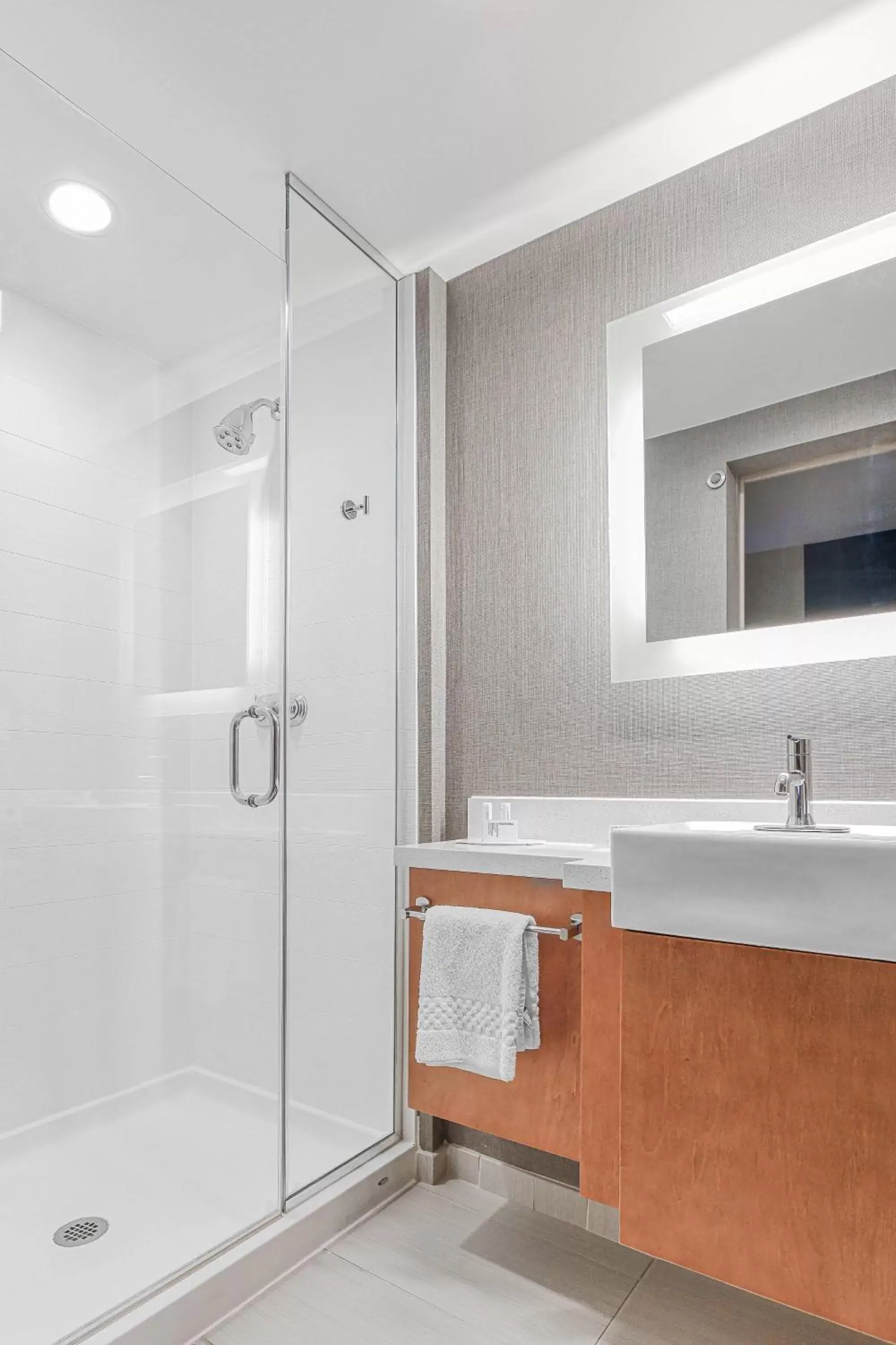 Bathroom in SpringHill Suites by Marriott Fishkill