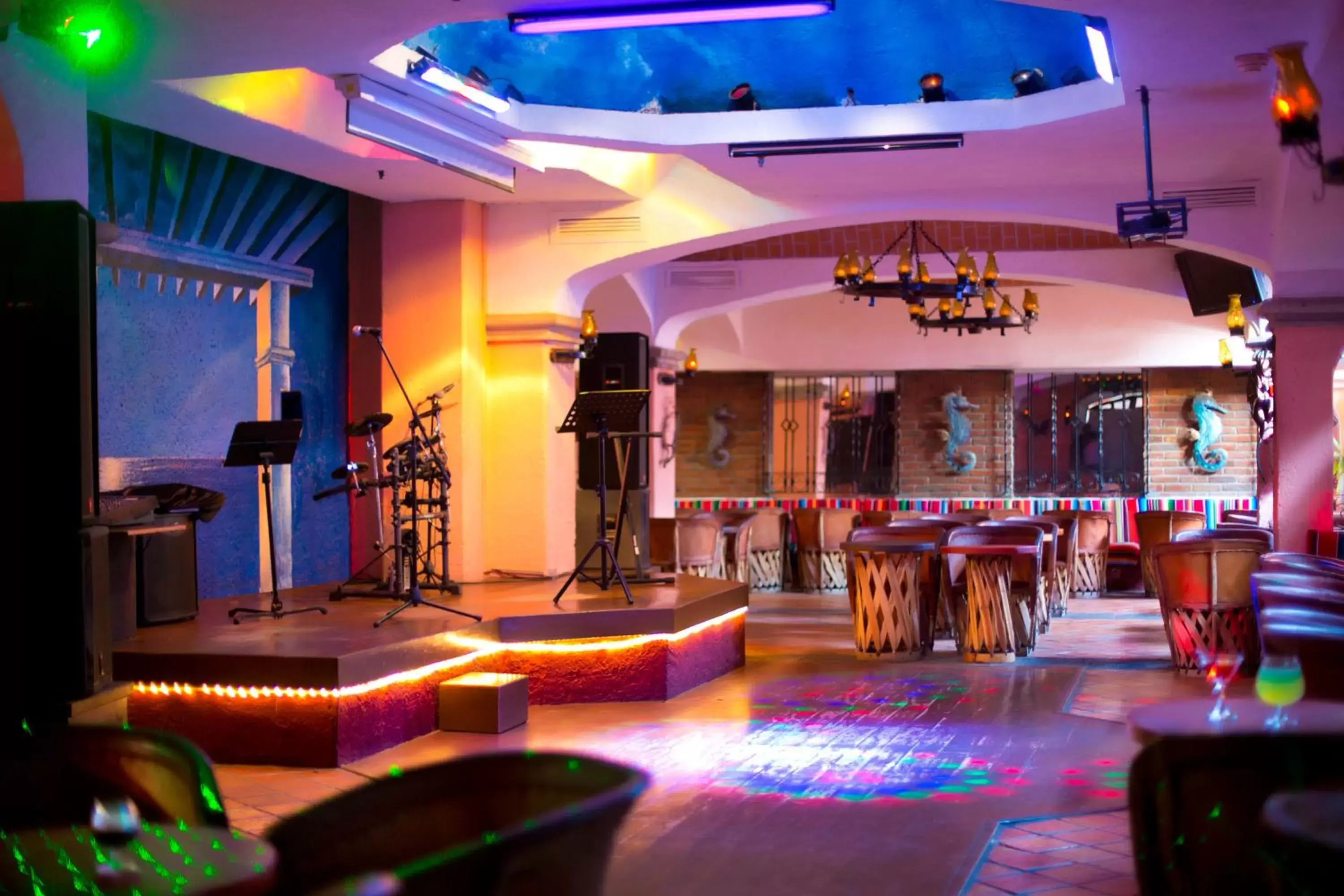 Lounge or bar, Lounge/Bar in Barceló Ixtapa - All Inclusive