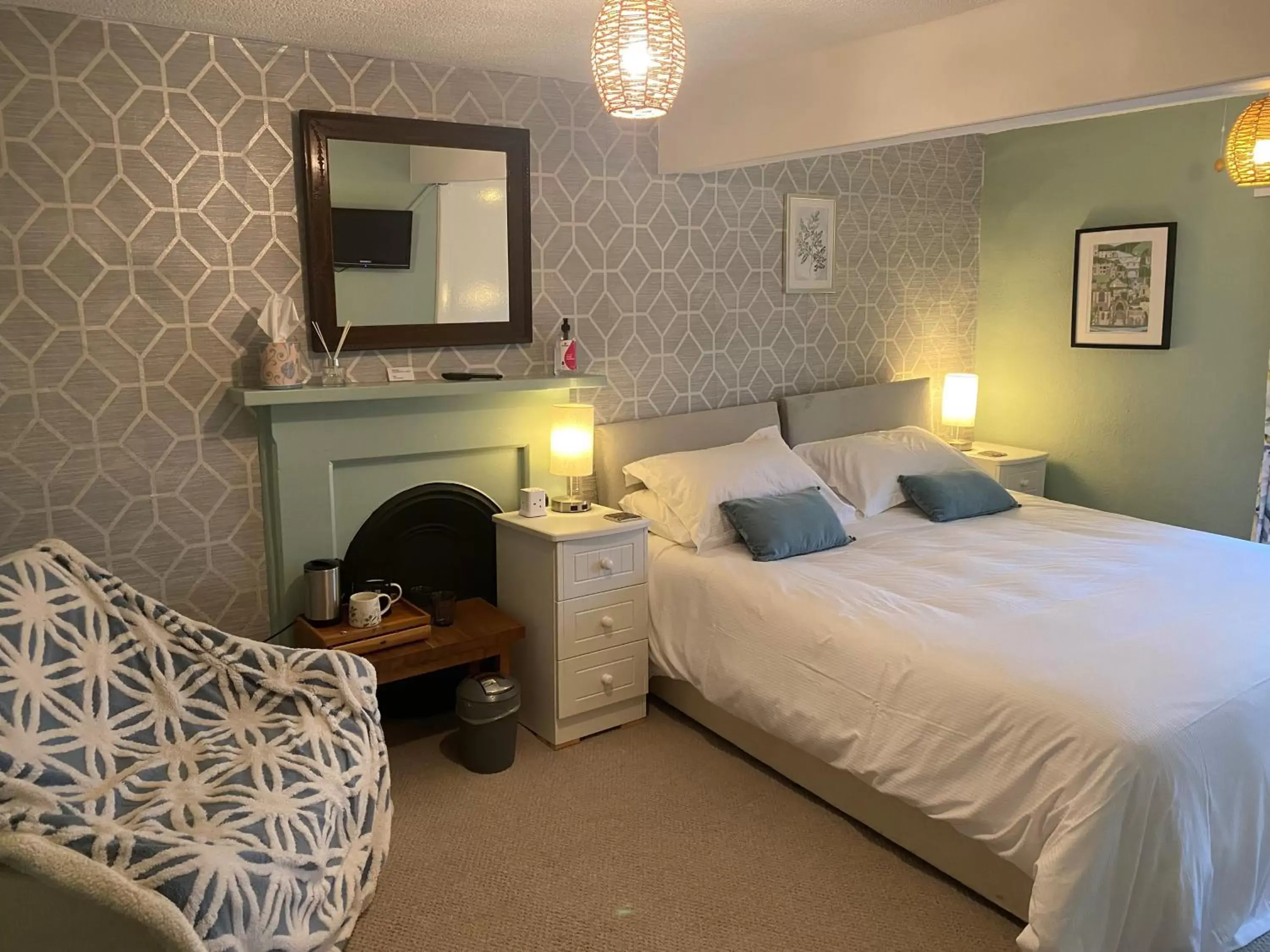 Large Double or Twin Room in Talbot House Bed & Breakfast and Tearoom Large Double or Twin Room in Talbot House Bed & Breakfast and Tearoom