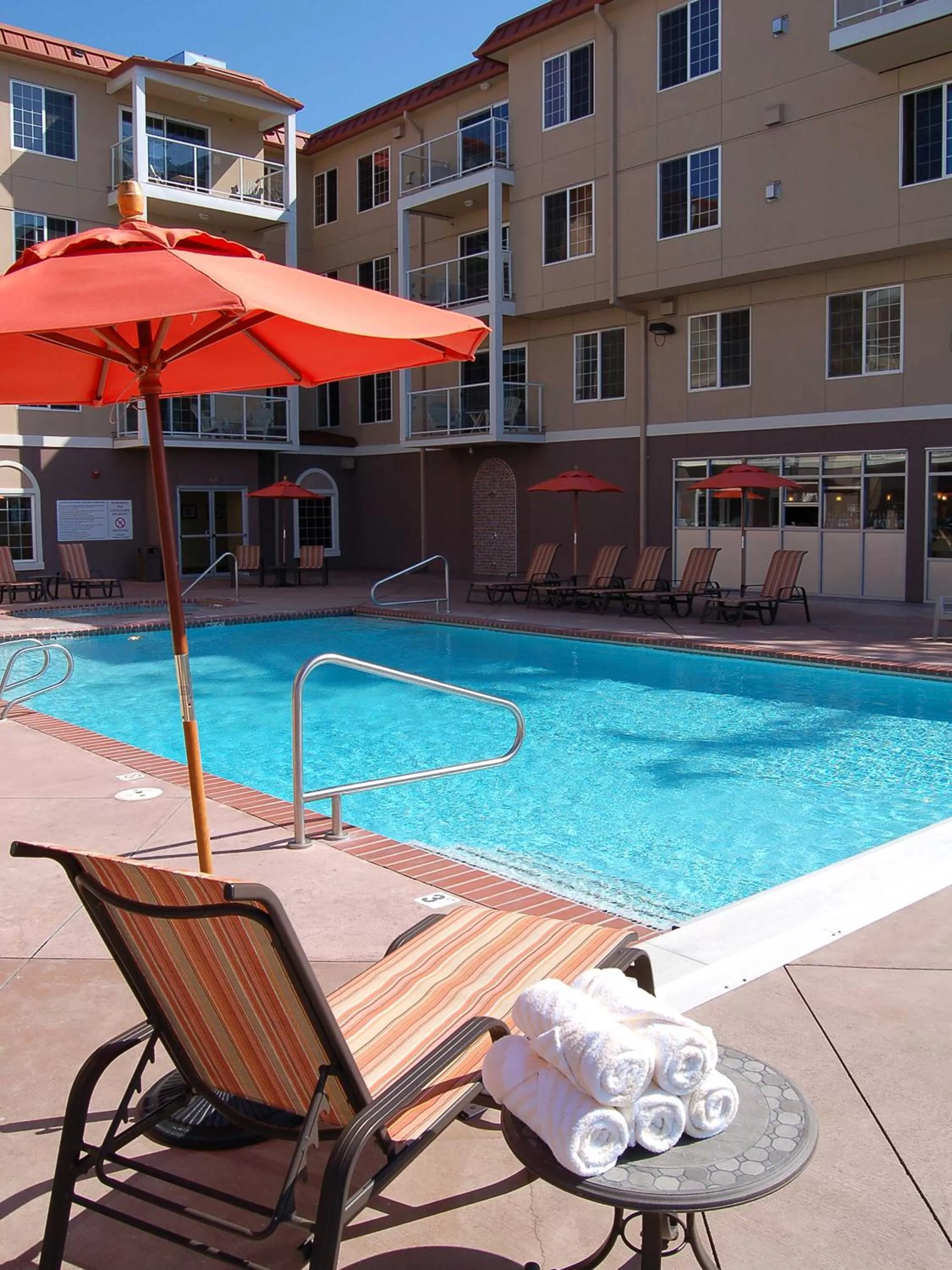 Swimming pool in Raintree's Sandcastle, Birch Bay
