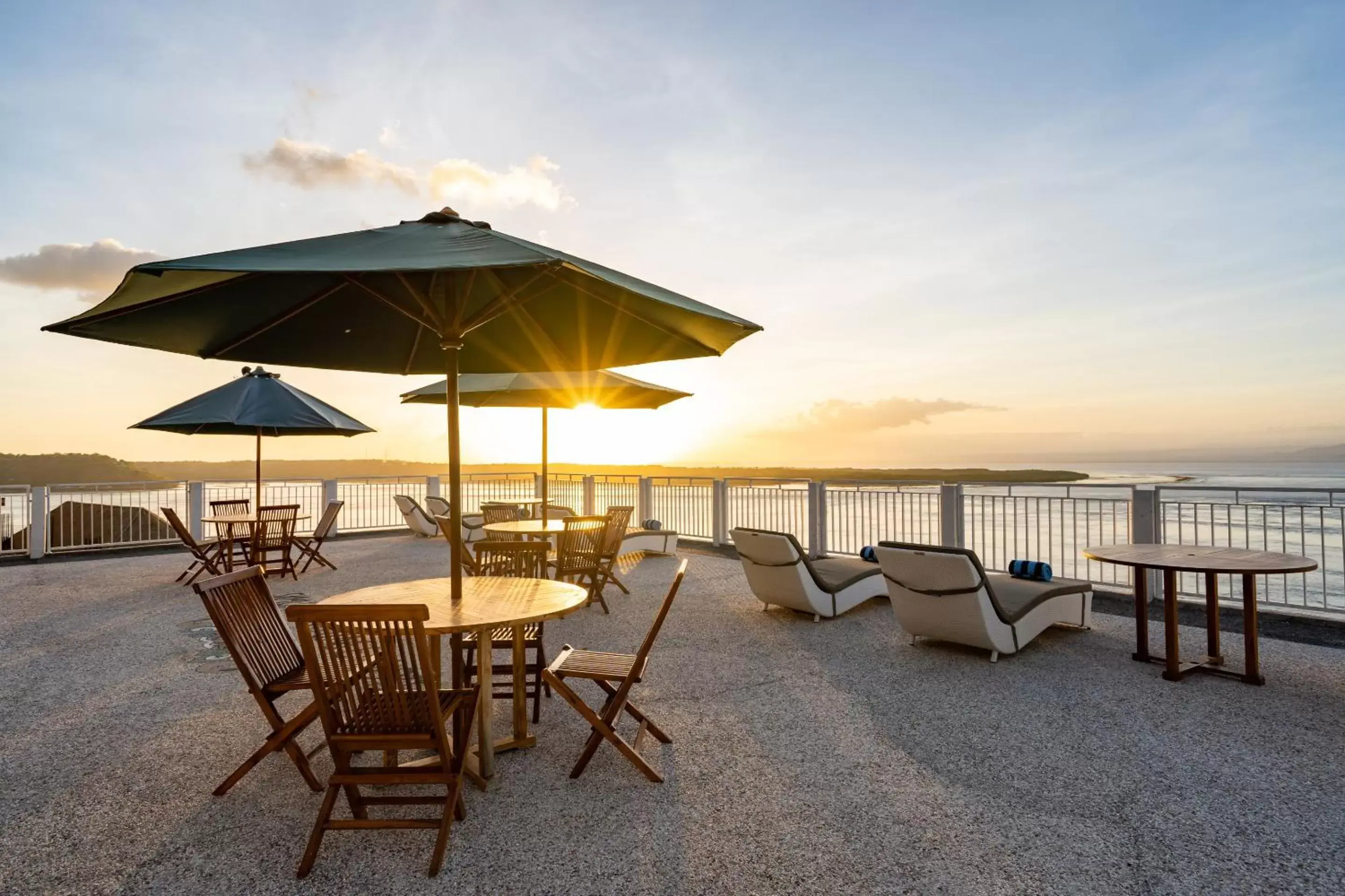 Patio in Samuh Sunset Hotel