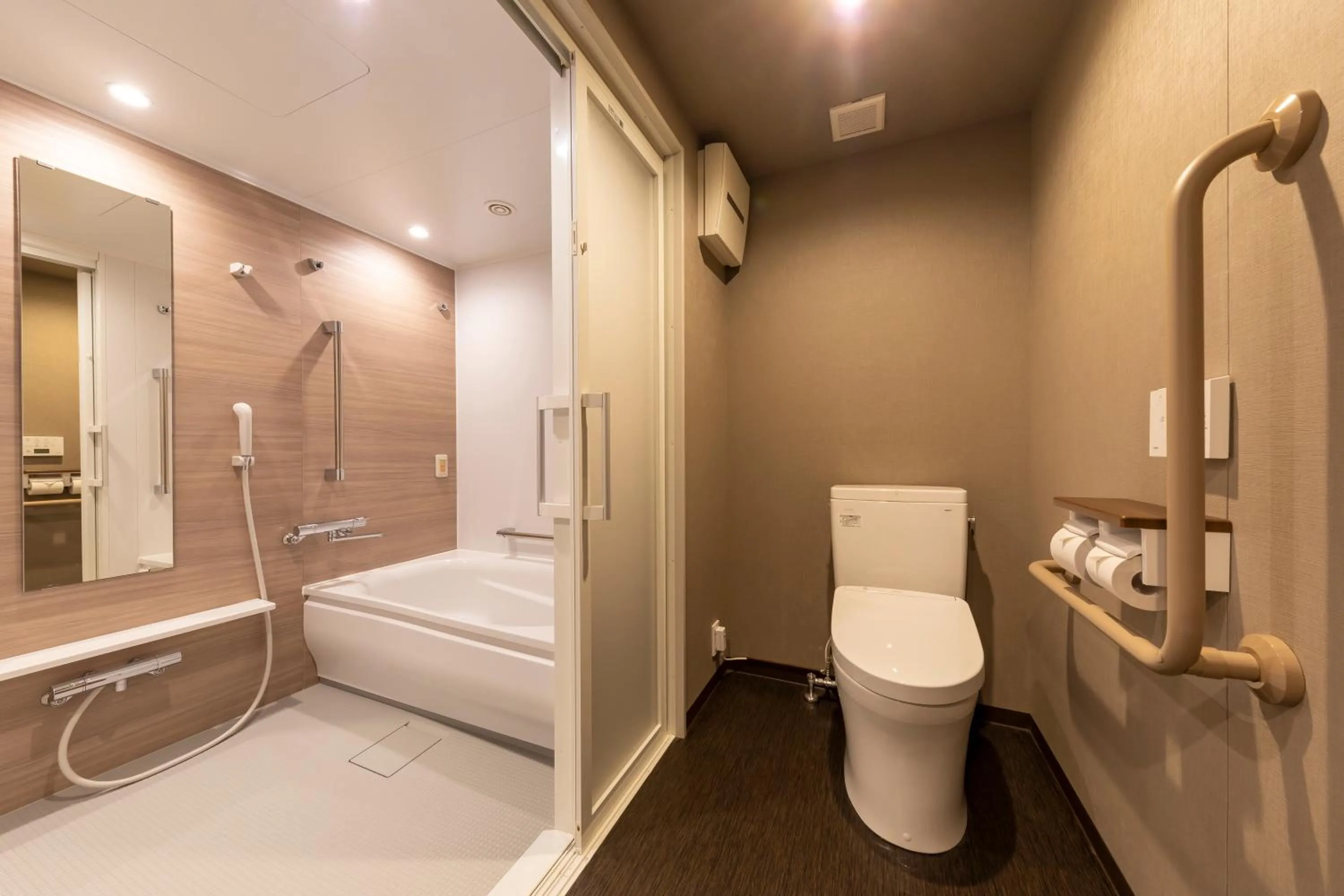 Shower in Dormy Inn Kawasaki Natural Hot Spring