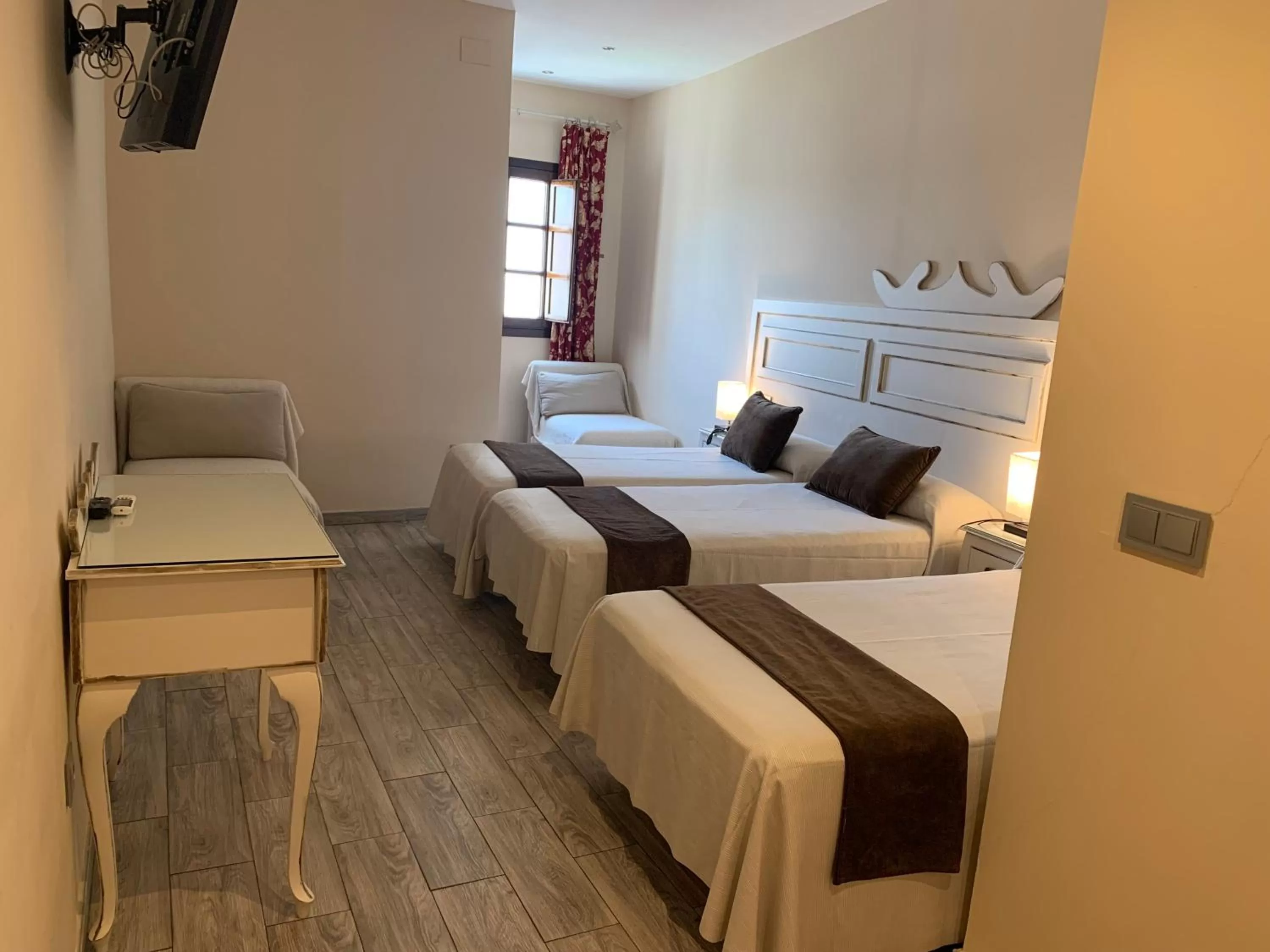 Photo of the whole room, Bed in Hotel Casa Museo de la Mezquita