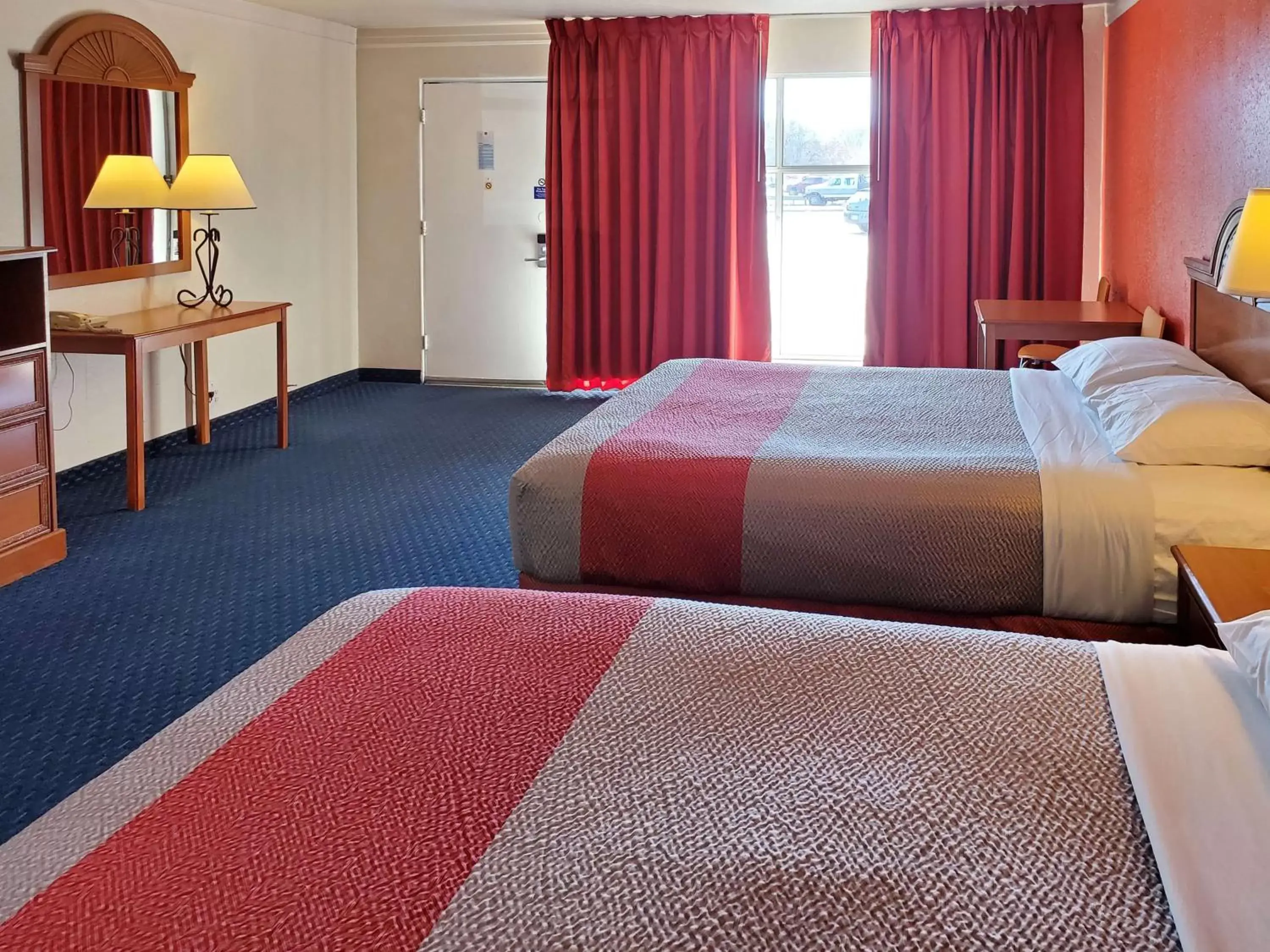 Bedroom, Bed in Motel 6-Canon City, CO 719-458-1216