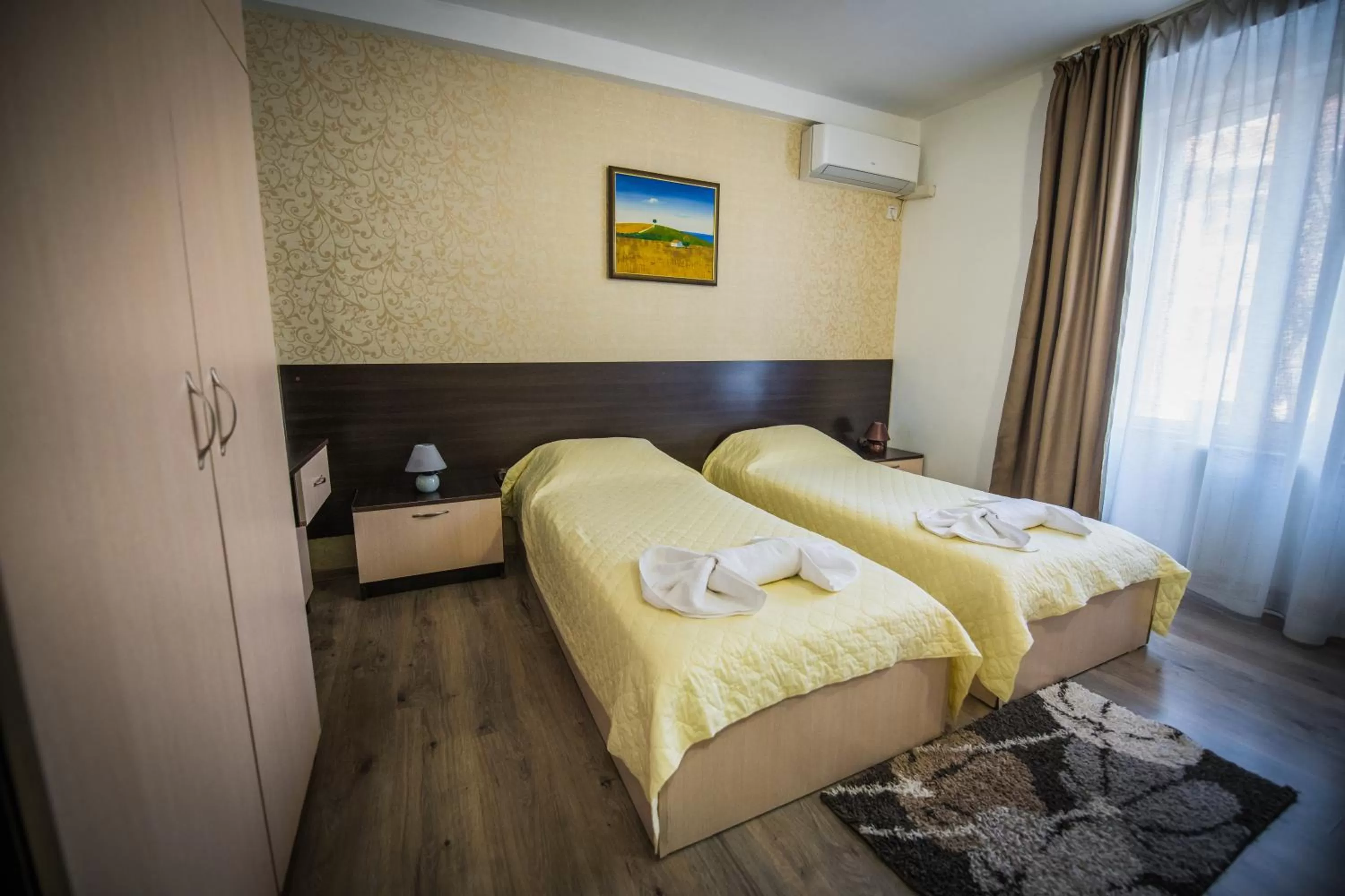 Bed in Vida Family Hotel