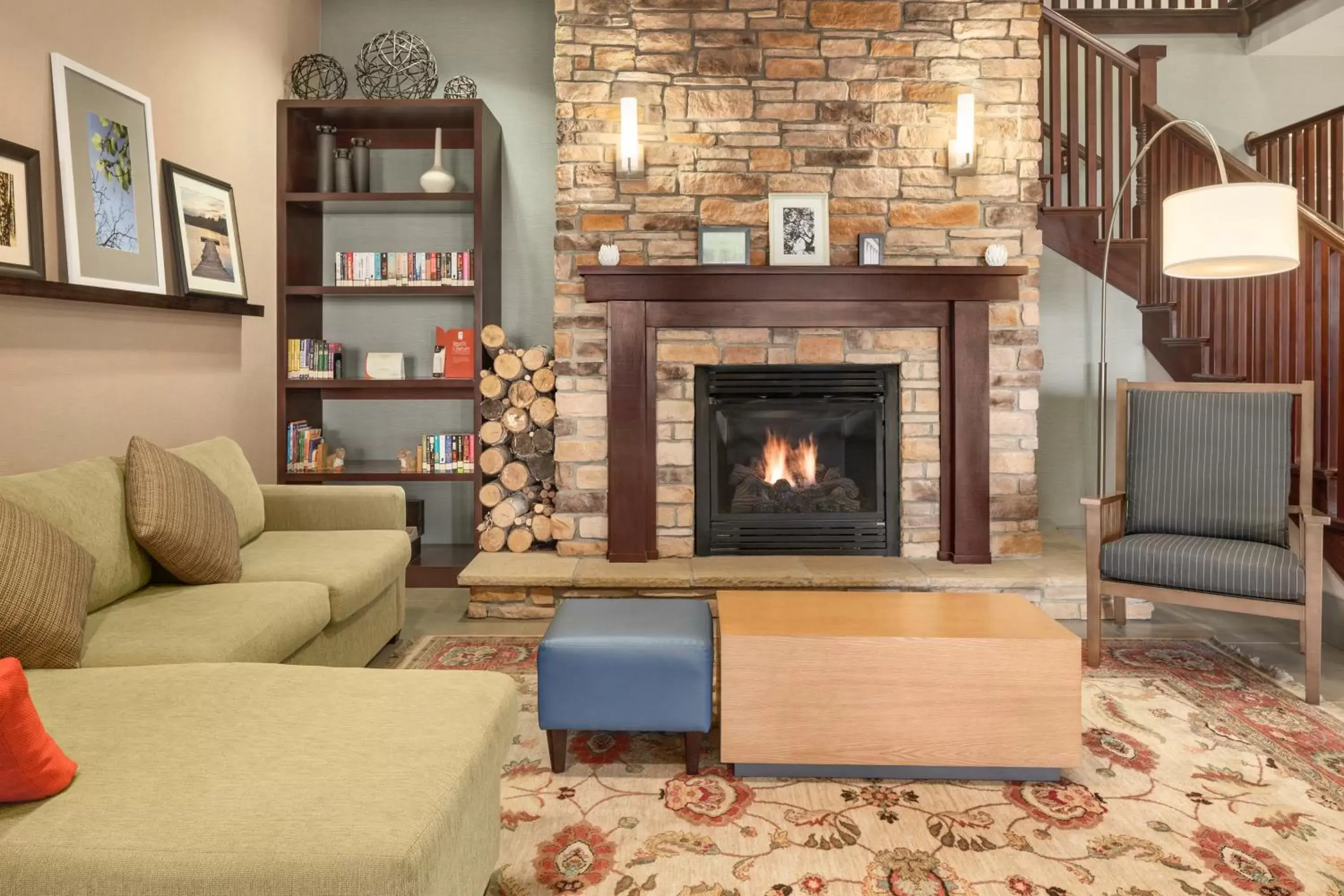 Lobby or reception, Seating Area in Country Inn & Suites by Radisson, Lima, OH