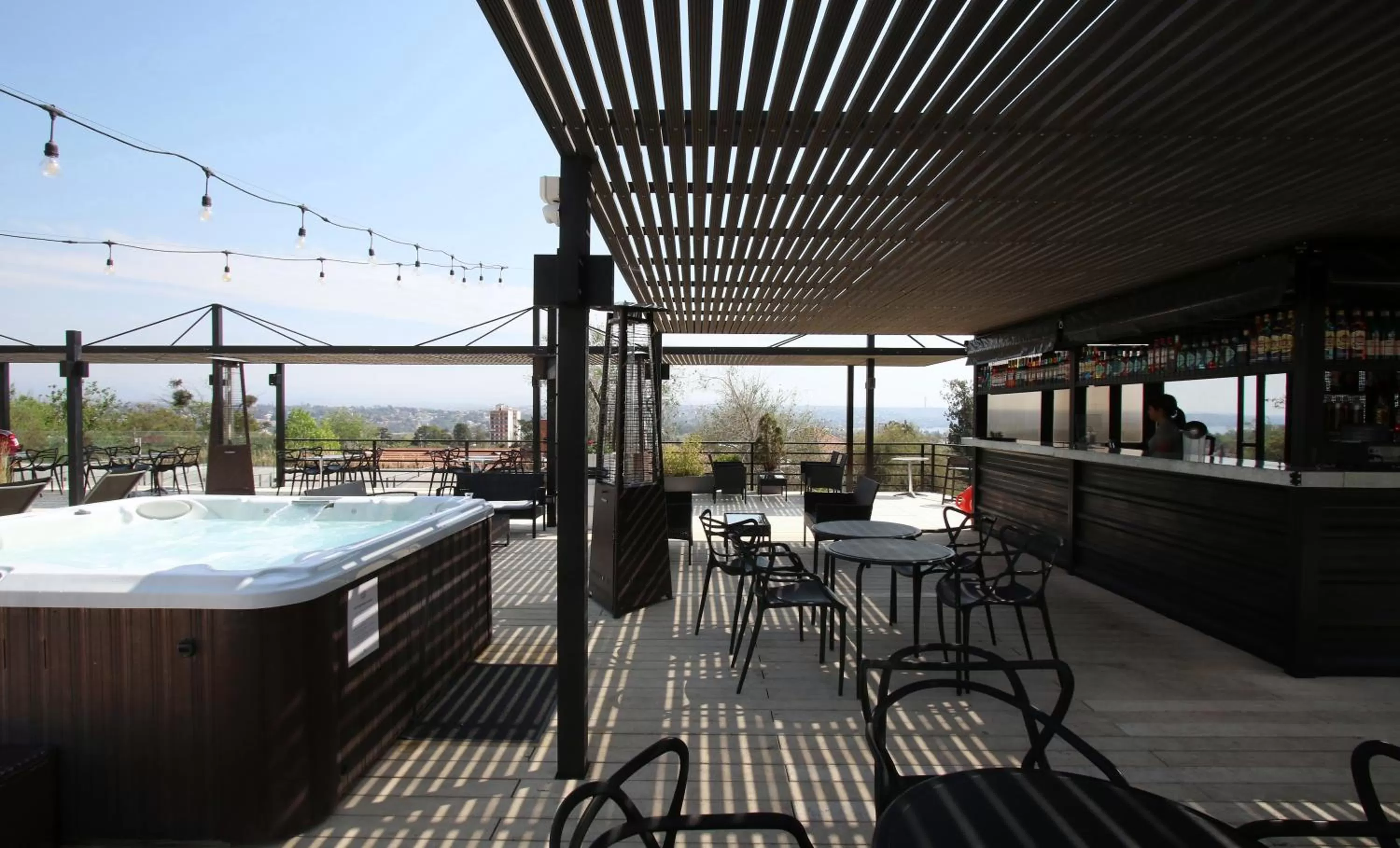 Swimming pool in Pinares Panorama Suites, Spa & Convention Center