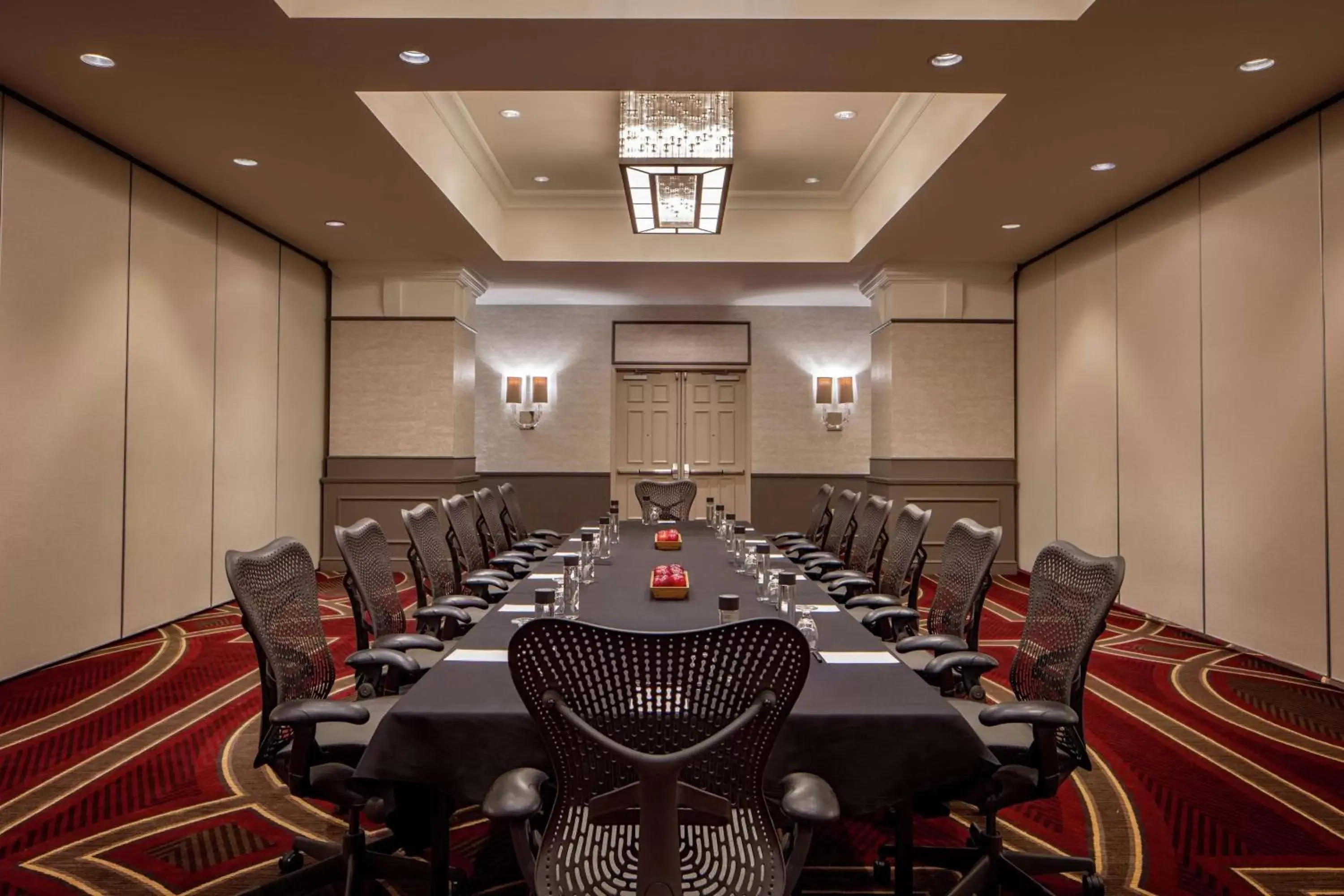 Meeting/conference room in Hilton Richmond Downtown