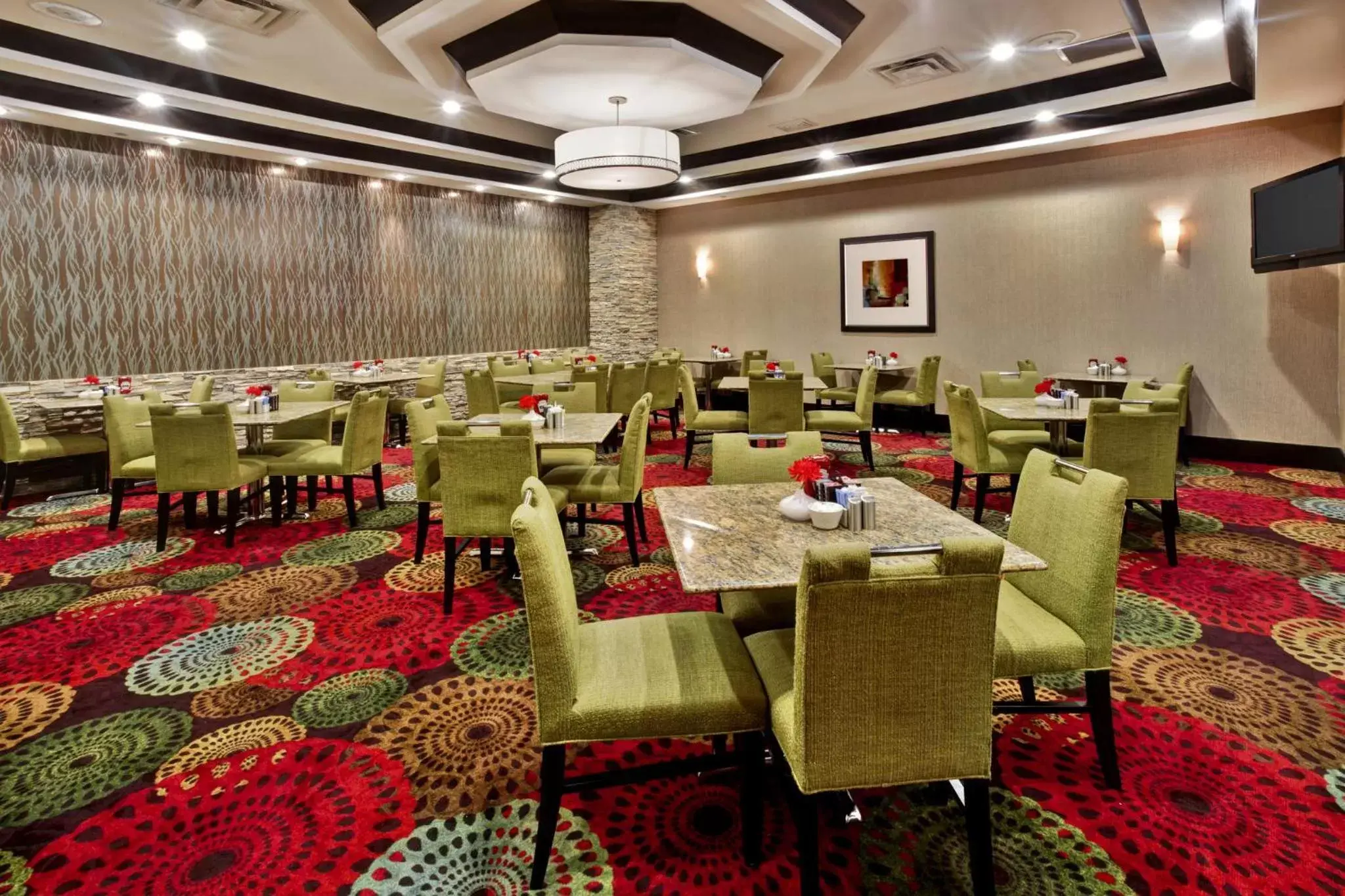 Restaurant/Places to Eat in Holiday Inn Hotel & Suites Chicago Northwest - Elgin, an IHG Hotel