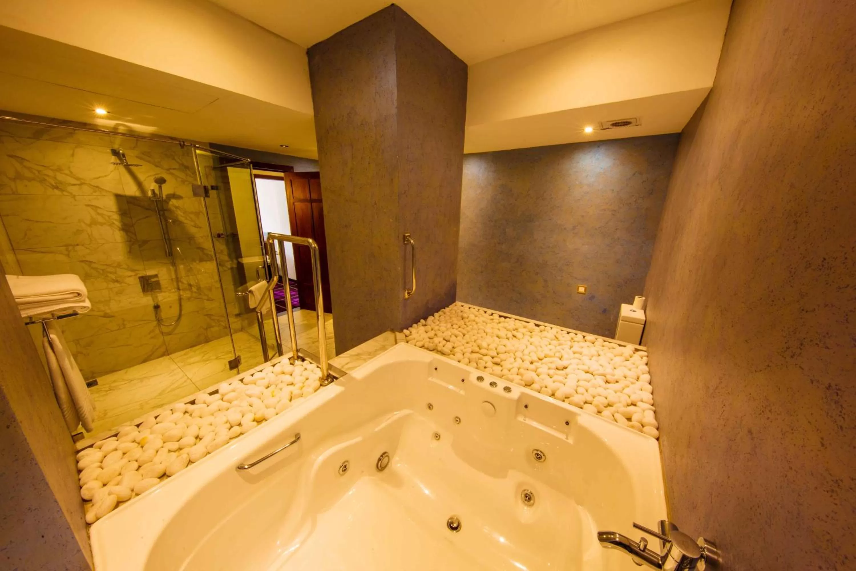 Bathroom in The Steuart by Citrus