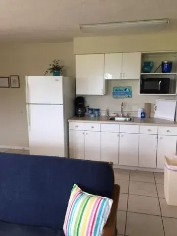 Kitchen/Kitchenette in Davis House Inn