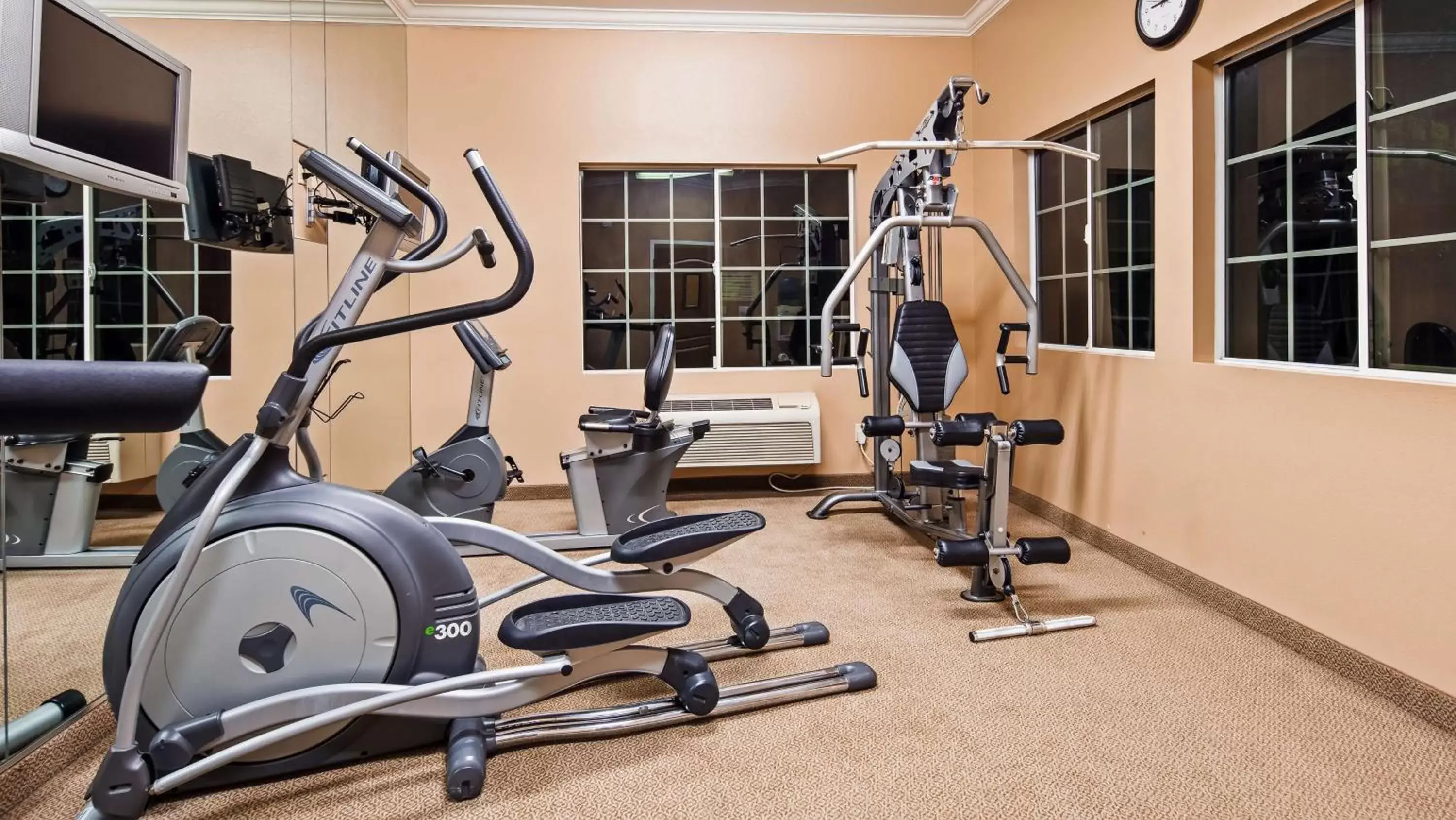 Fitness centre/facilities, Fitness Center/Facilities in Best Western Route 66 Glendora Inn