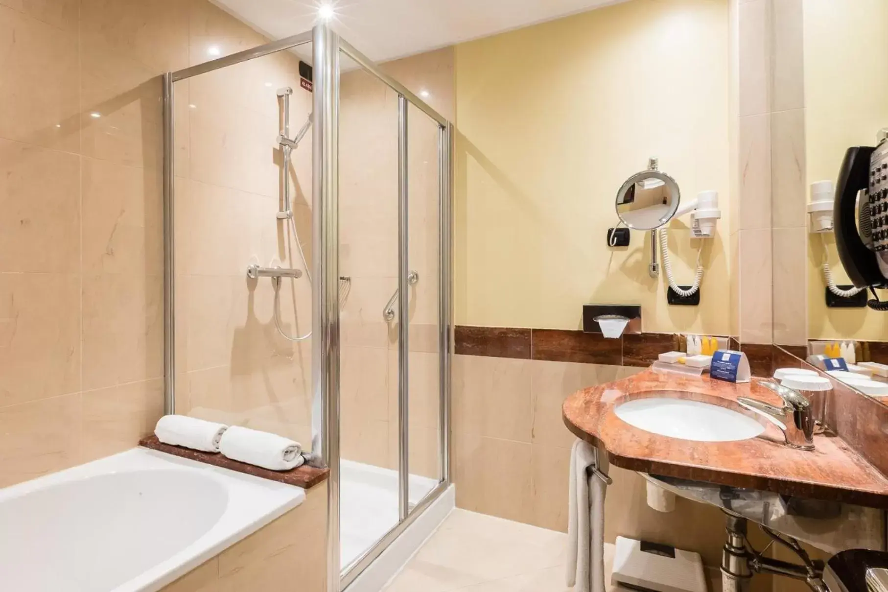 Bathroom in Crowne Plaza Milan Malpensa Airport, an IHG Hotel