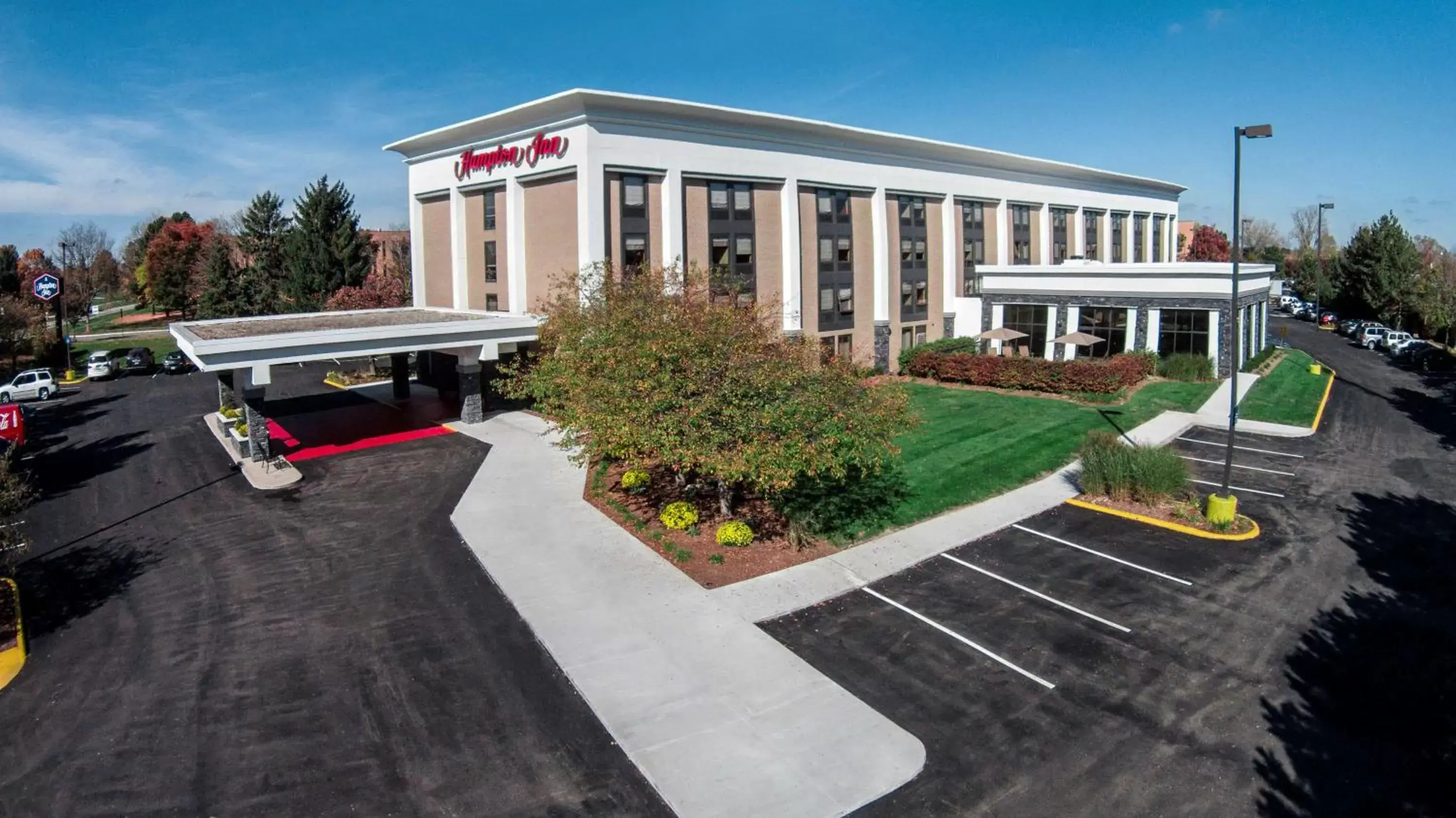 Property Building in Hampton Inn Ann Arbor-South