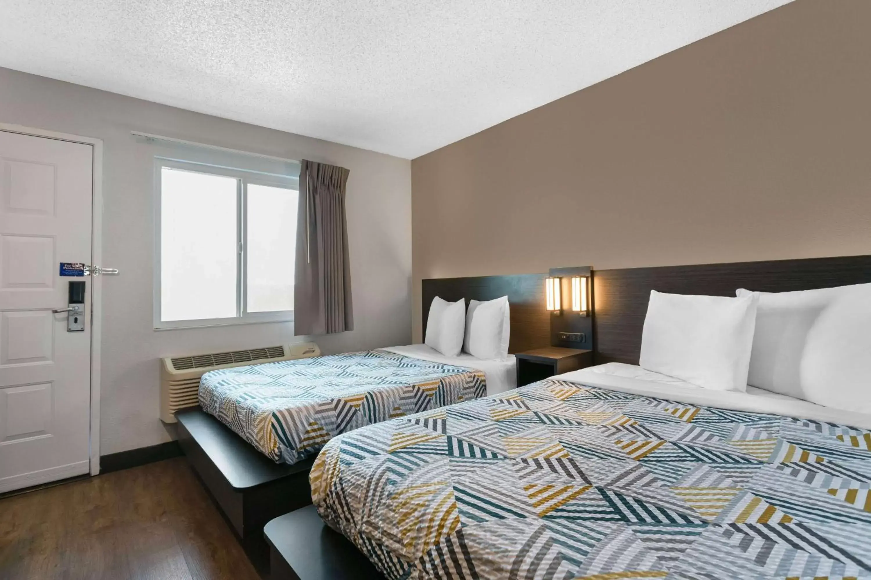 Photo of the whole room, Bed in Motel 6-Merced, CA - North Photo of the whole room, Bed in Motel 6-Merced, CA - North