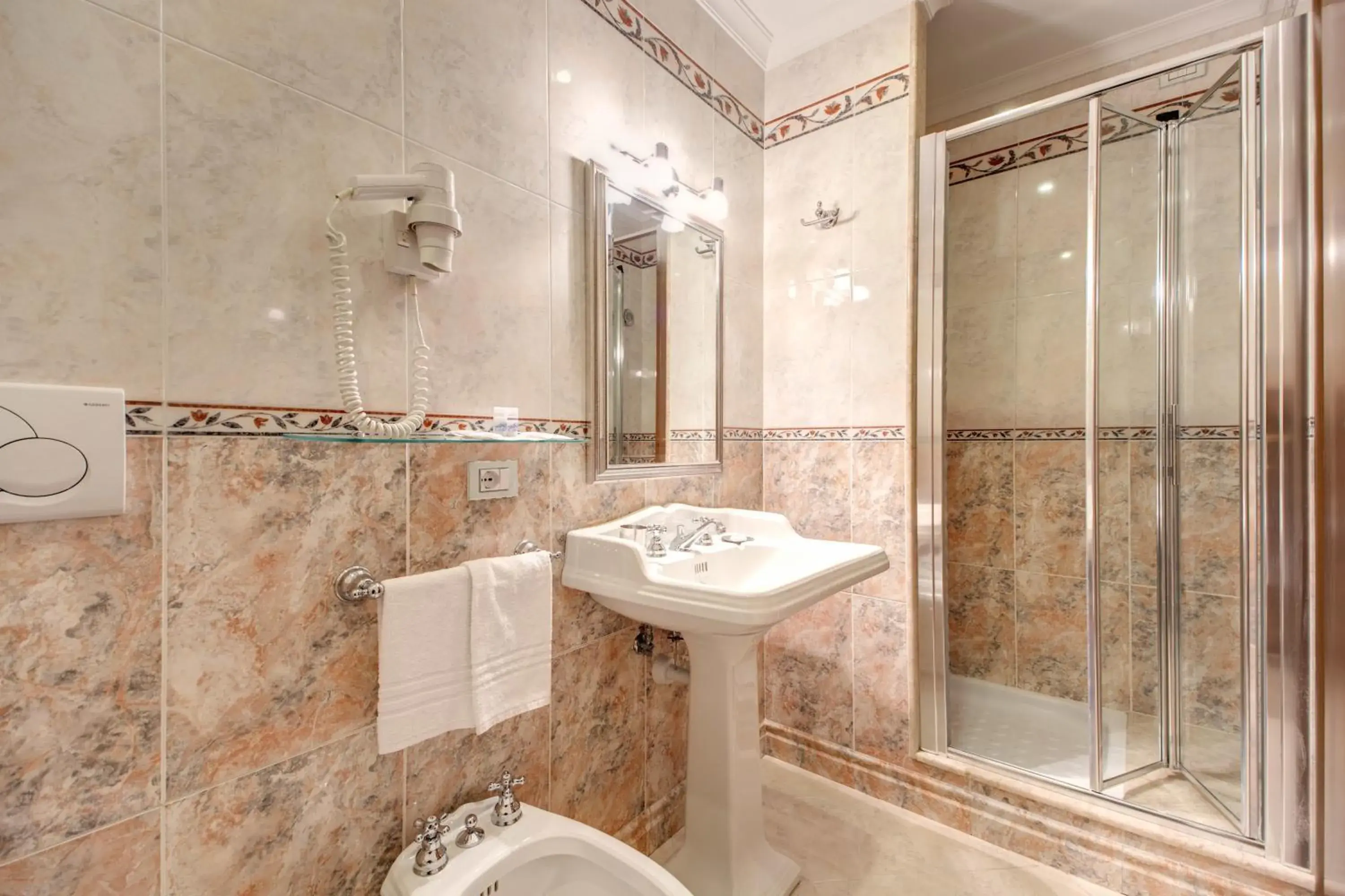 Bathroom in Hotel Artorius Bathroom in Hotel Artorius