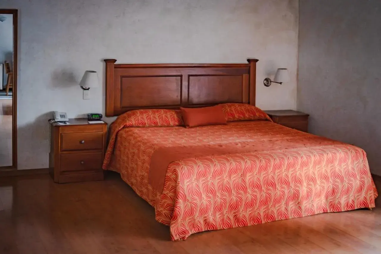 Bed in Hostal de La Monja