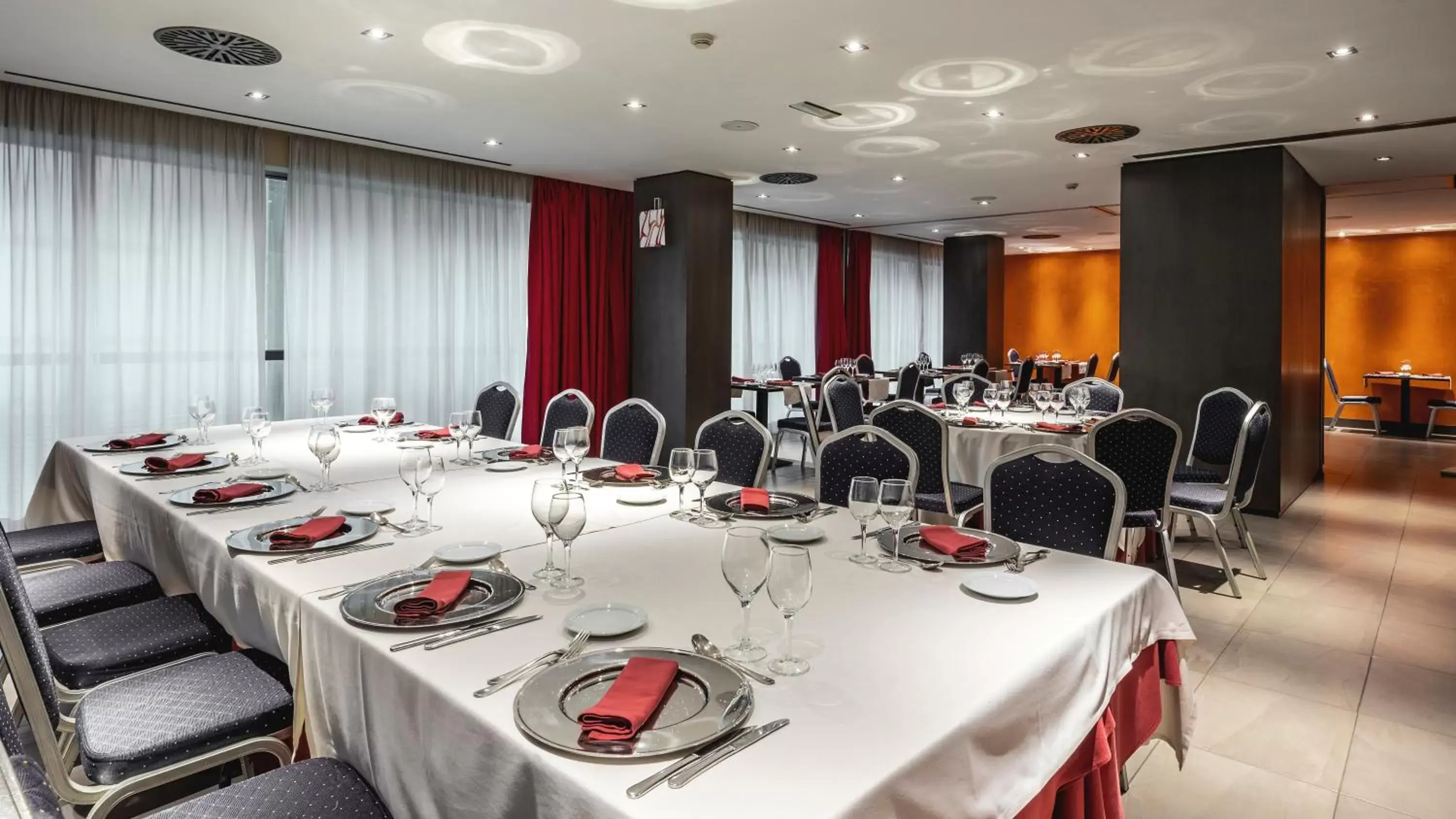 Business facilities, Restaurant/Places to Eat in Be Live City Center Talavera