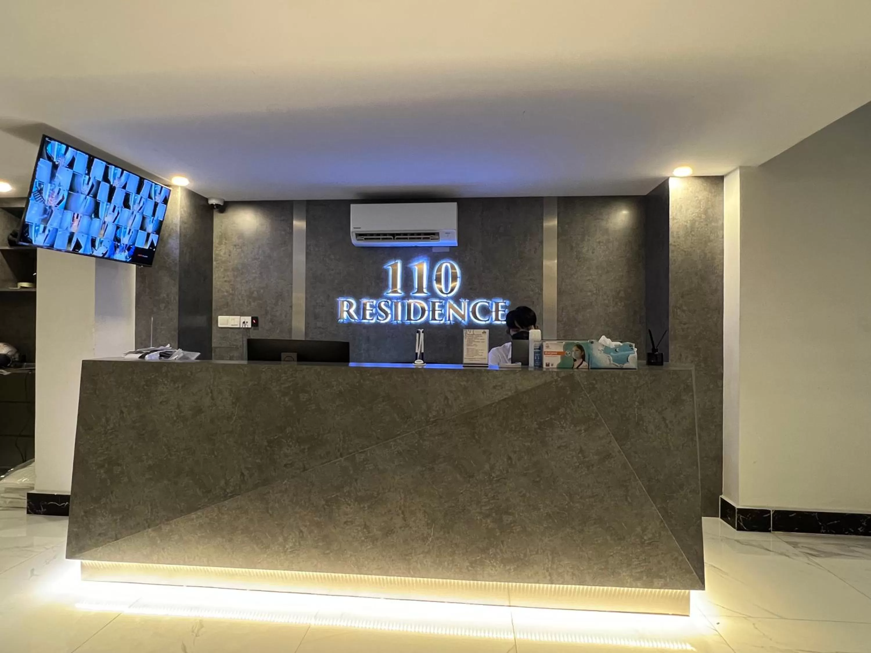 Lobby or reception in Residence 110 (Hotel and Apartments)
