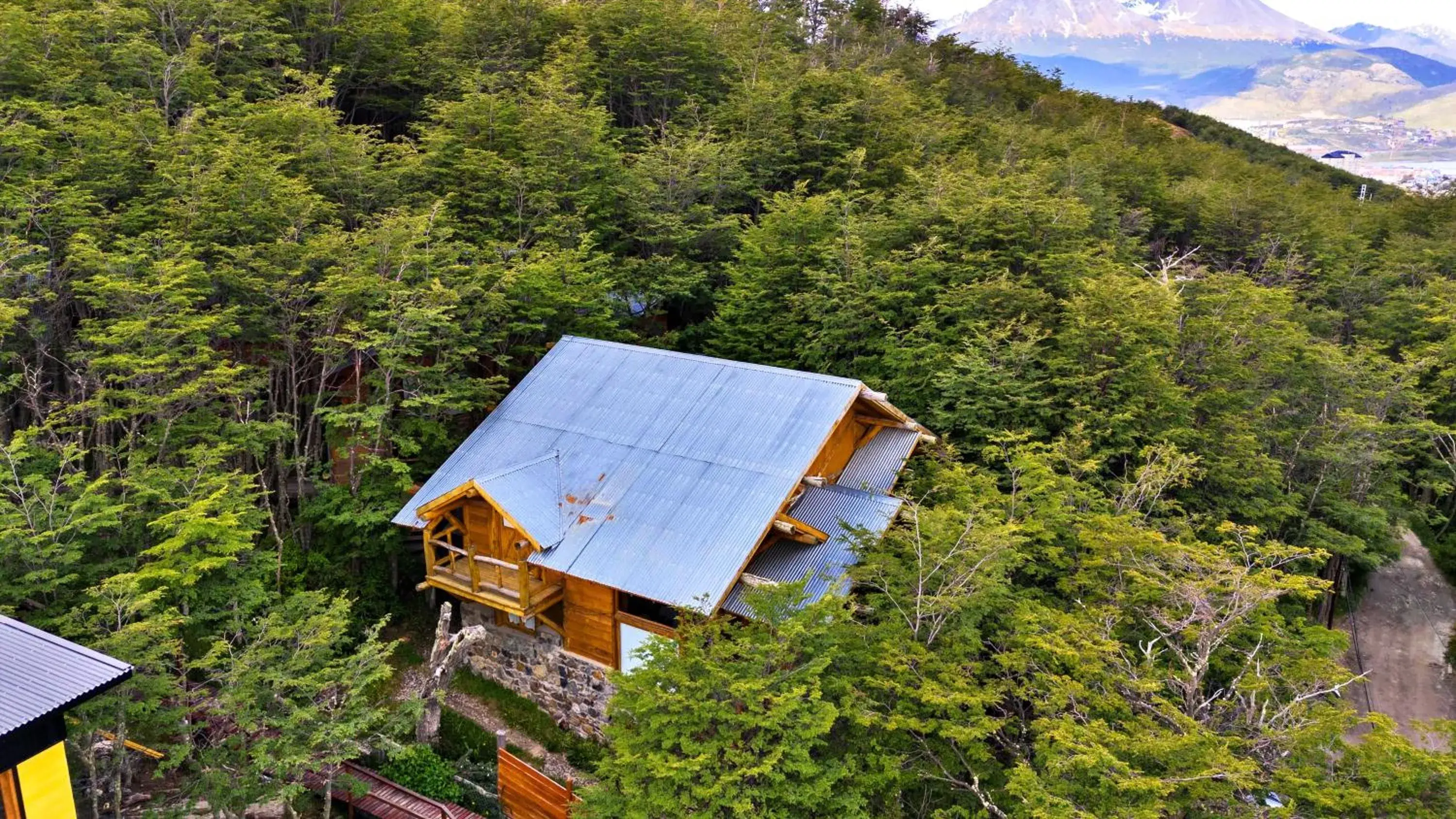 Bird's eye view, Bird's-eye View in Patagonia Villa Lodge